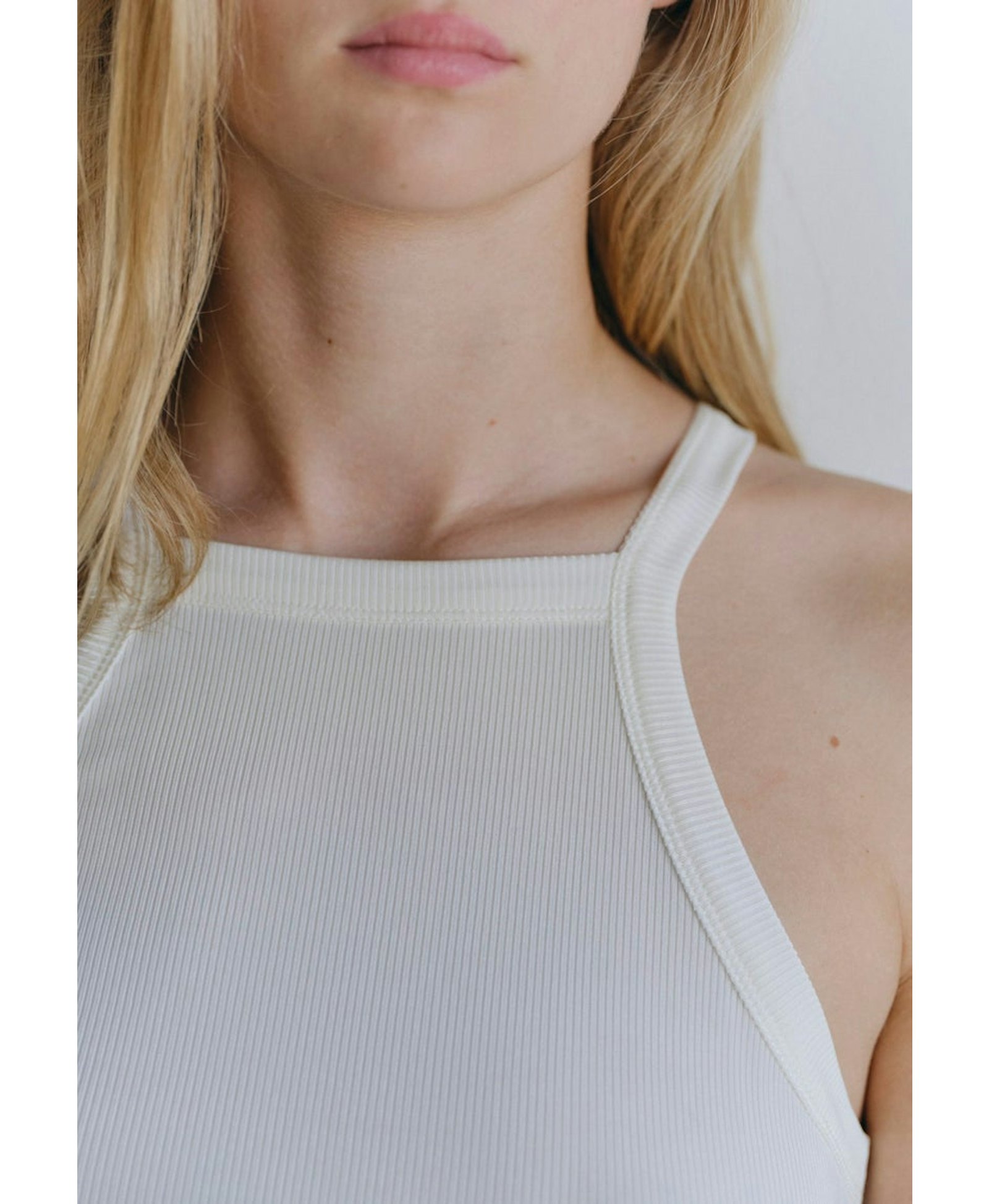 Ily Top - White - White made by HERSKIND