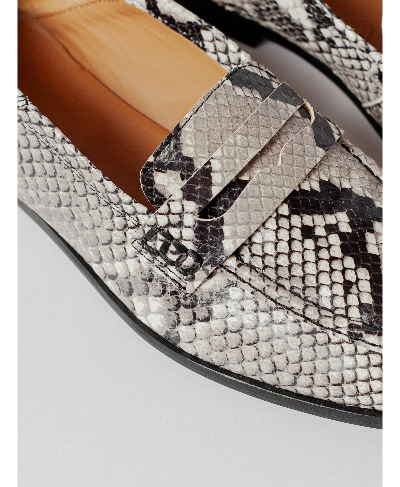 THE SUE made by Blankens