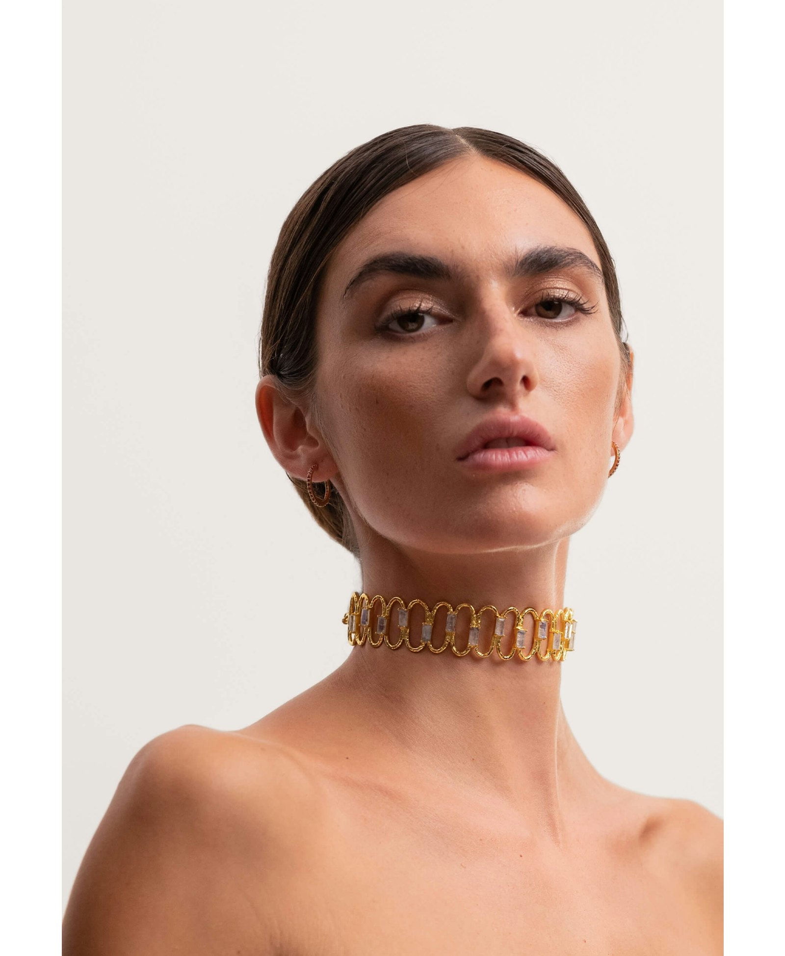 Choker Dorado Rígido Rinaldi made by Lavani Jewels