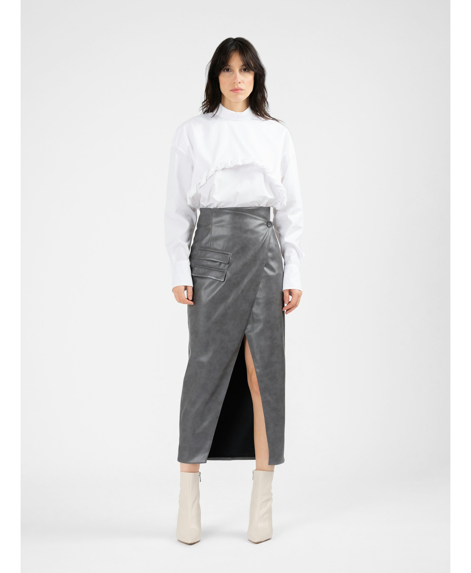 KLEINRUMES white tied cotton shirt made by DIVALO