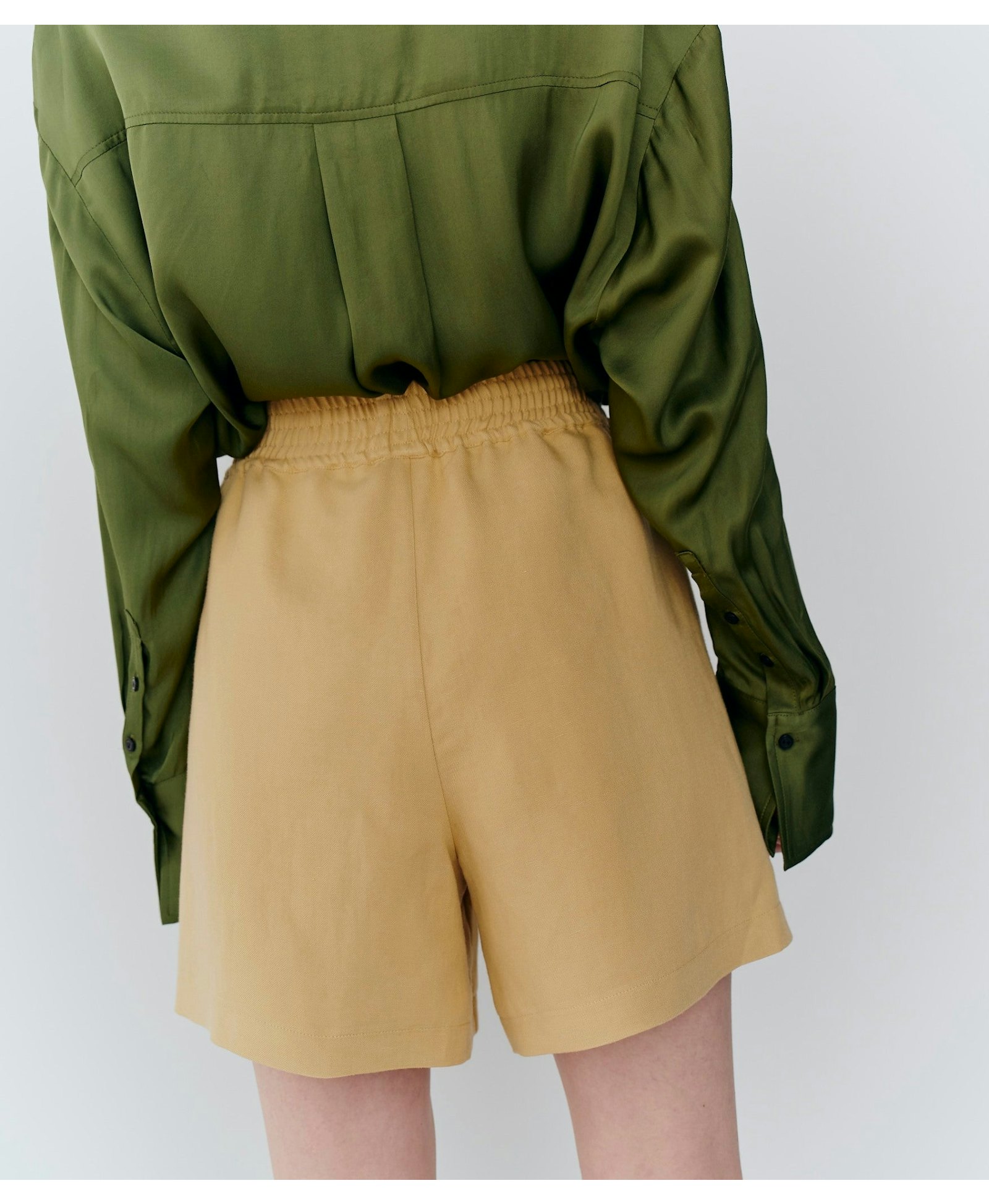 Bruce Shorts - Honey made by HERSKIND