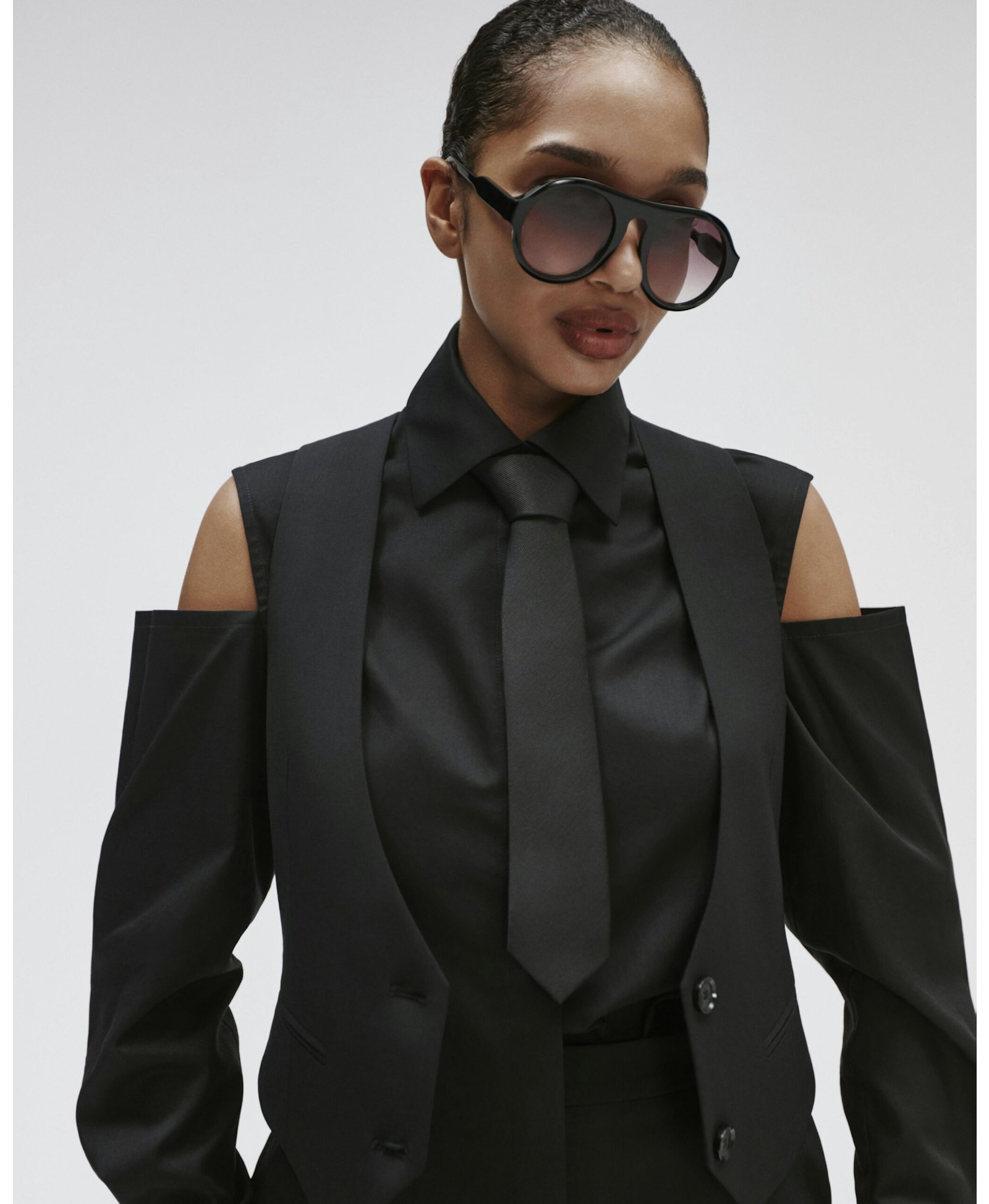 Longline Shirt Tie - Bare Shoulders made by YAVORSKA