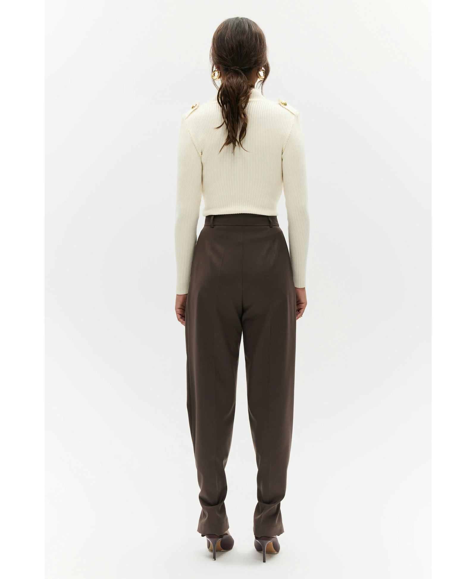 ELEGANT TROUSERS, FASTENED AT THE BOTTOM made by BENU Studio