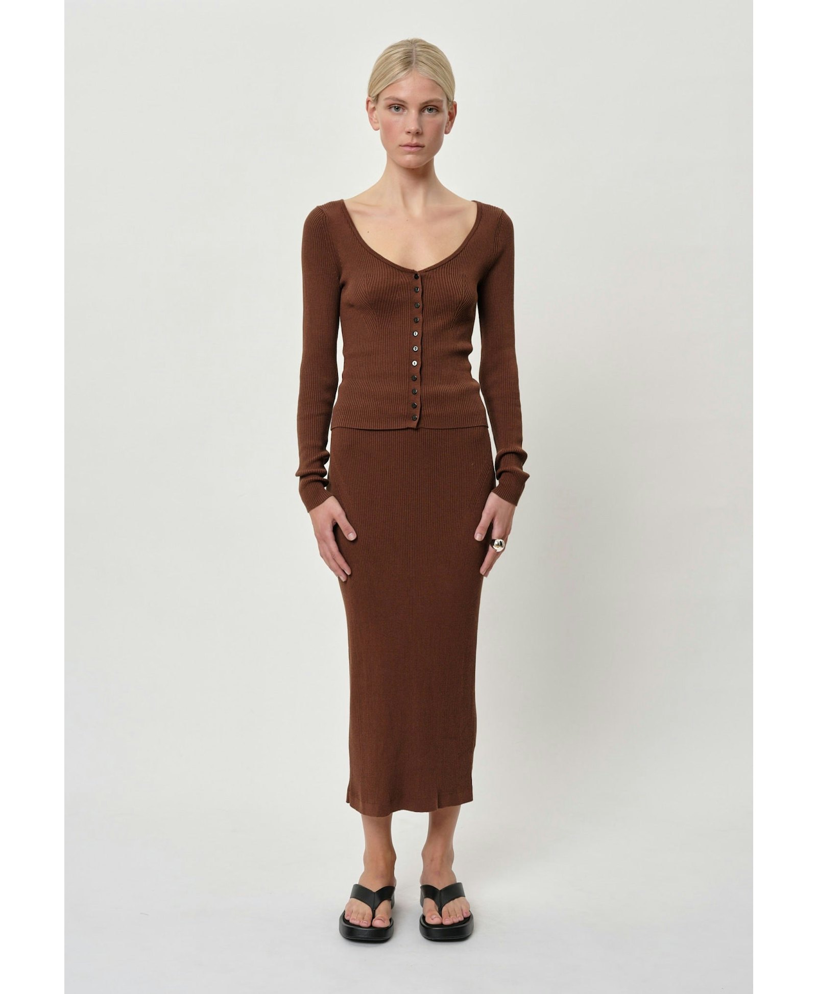 Gili Knit Blouse - Toffee made by HERSKIND