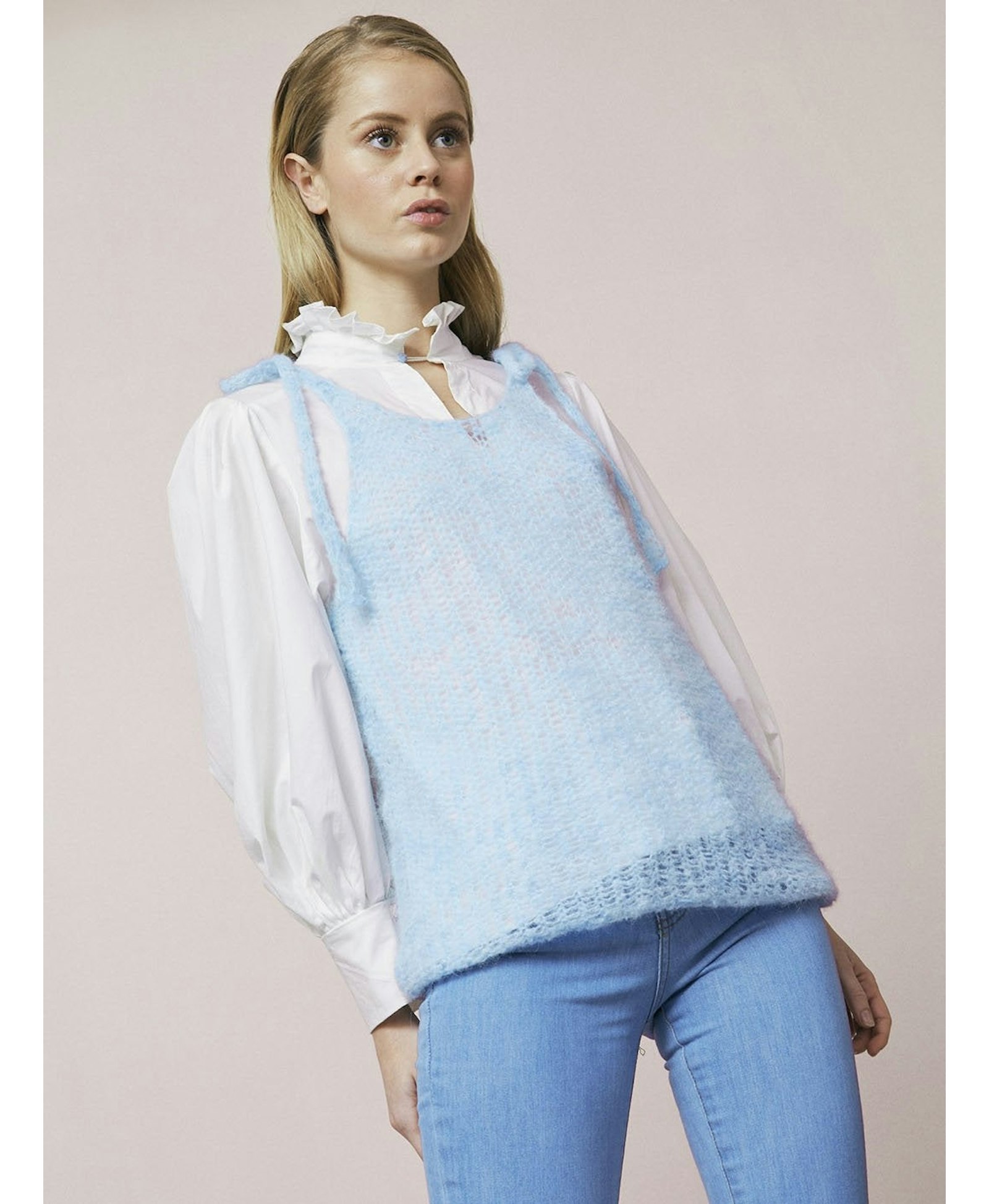 TIRI top in Blue made by AYNI