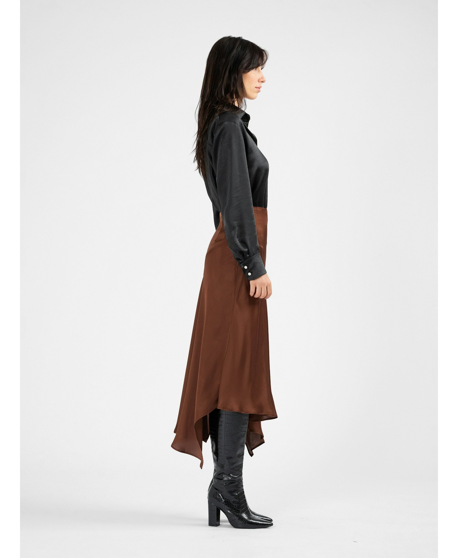 SEIDEN asymmetrical satin skirt made by DIVALO