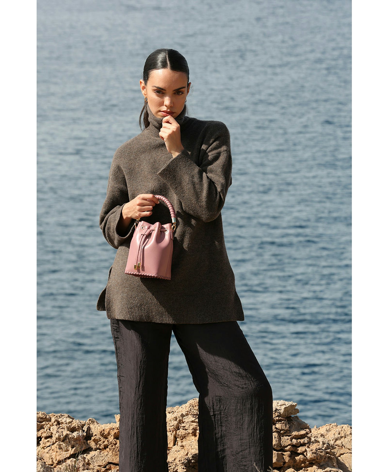 SAONARA MINI BUCKET PINK LEATHER made by Saonara