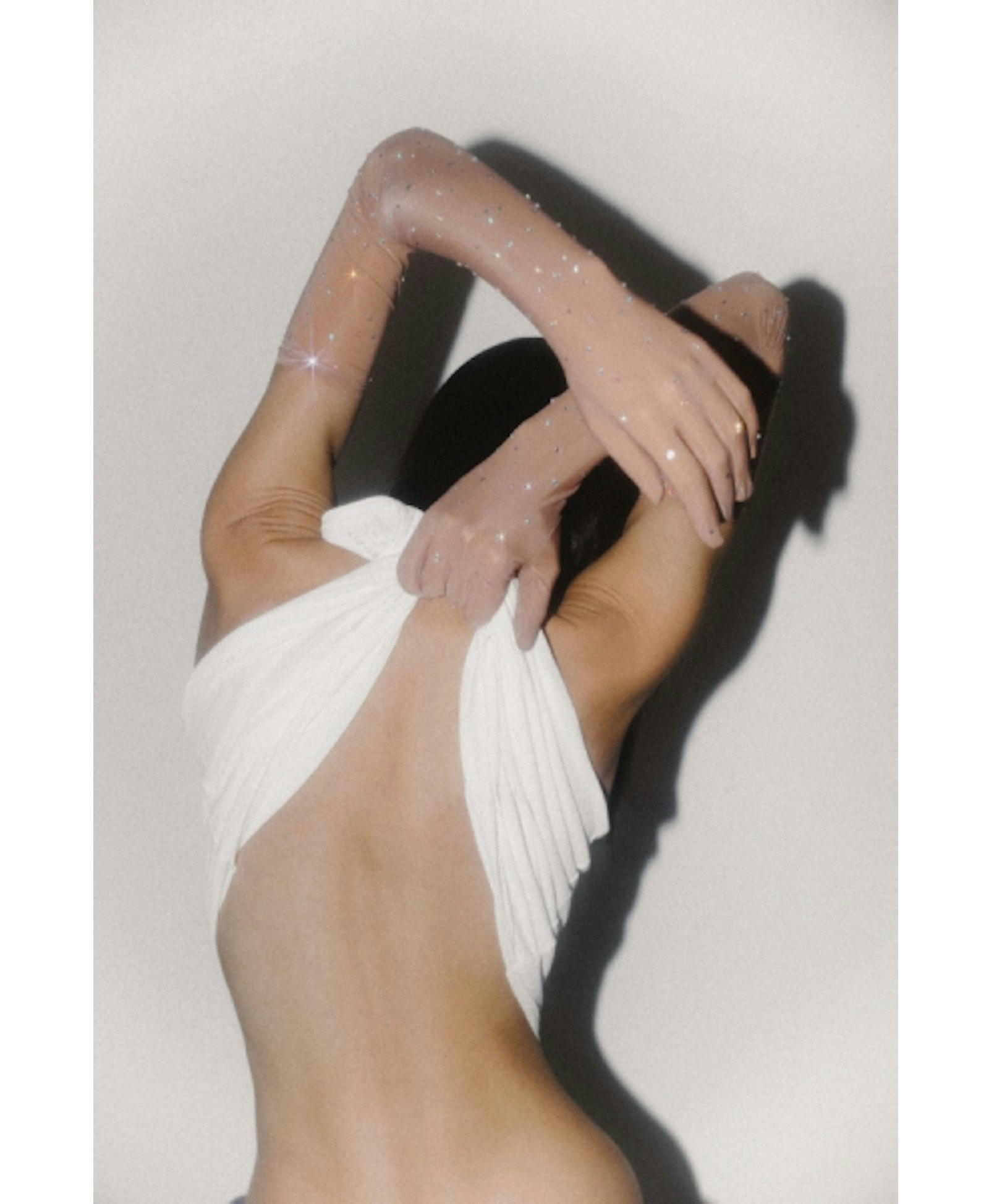 "BE A DIVA" CRYSTAL GLOVES made by NUÉ