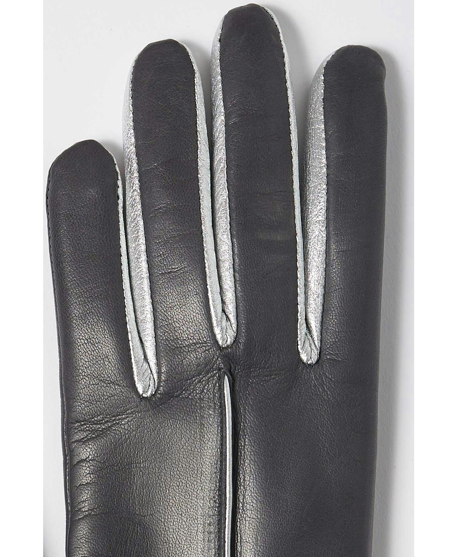 Statement Iron made by Handsome Stockholm