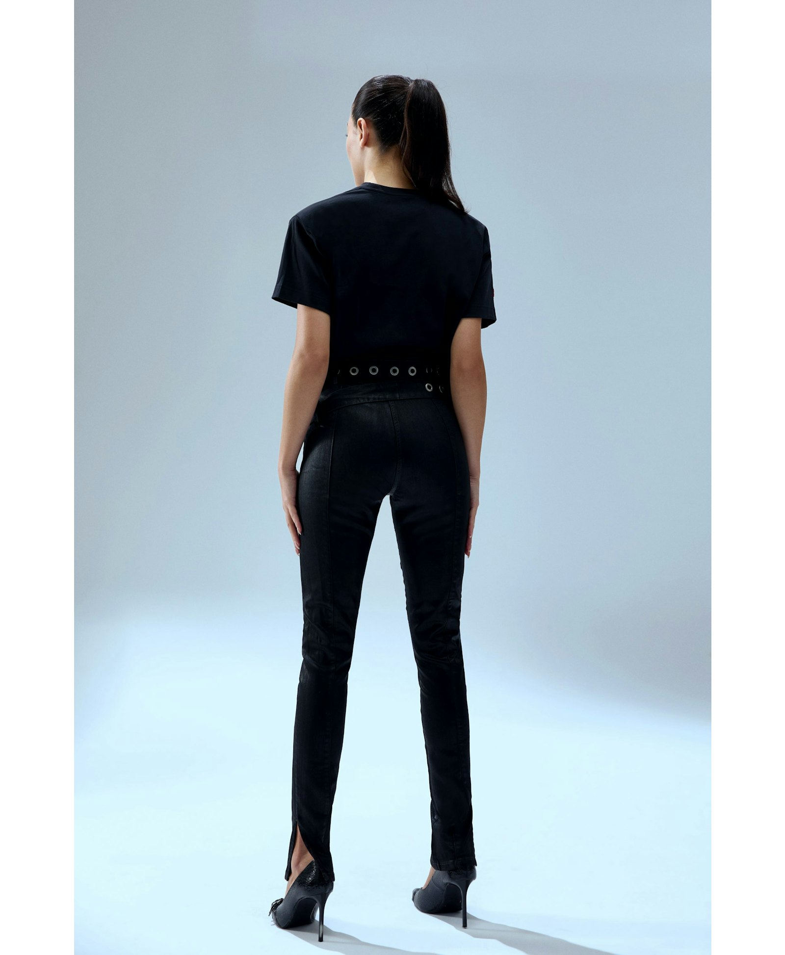 YOUR *ITCH SHOULDER PADDED T-SHIRT - JET BLACK made by PCFG