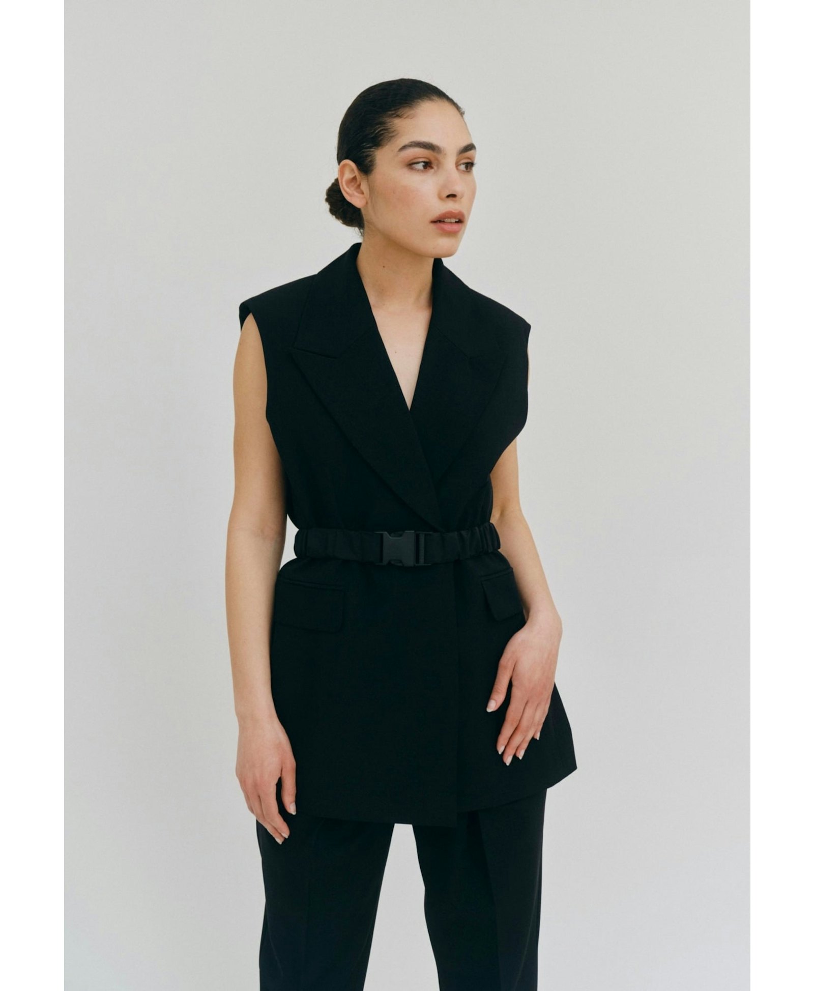 Phoebe Vest - Black made by HERSKIND