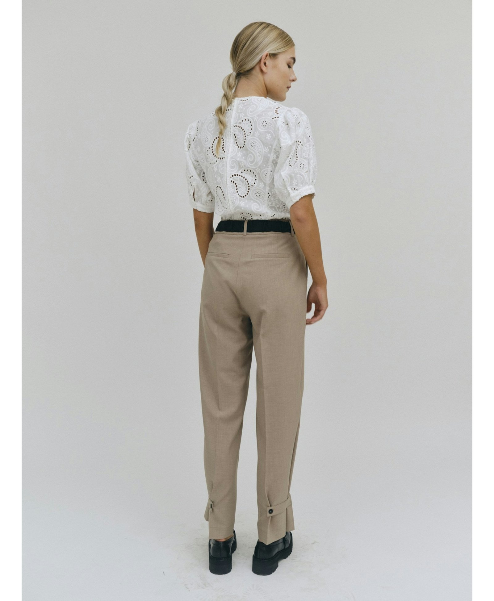 Ida Blouse - White made by HERSKIND