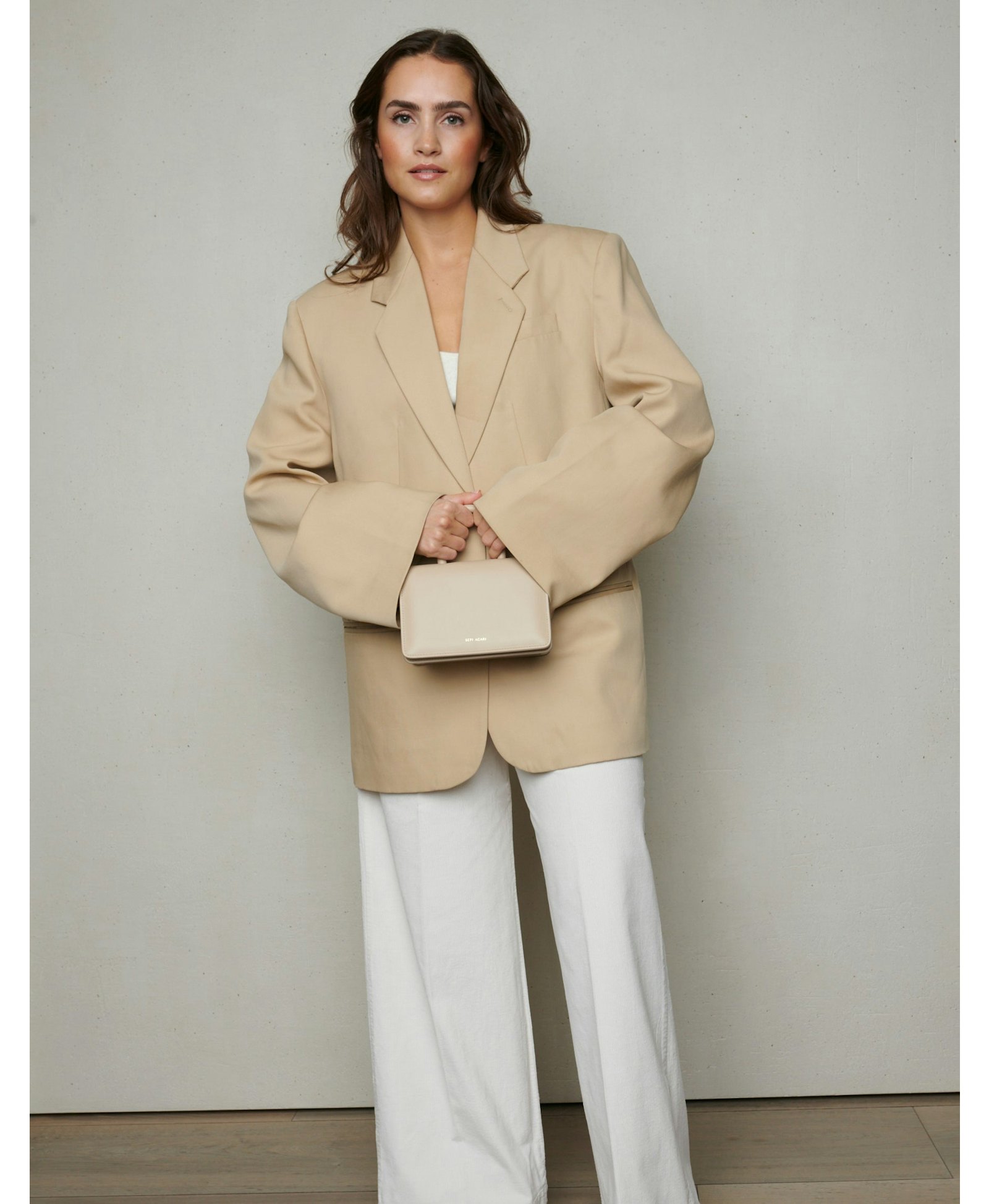Harlow in Taupe made by Sepi Agari