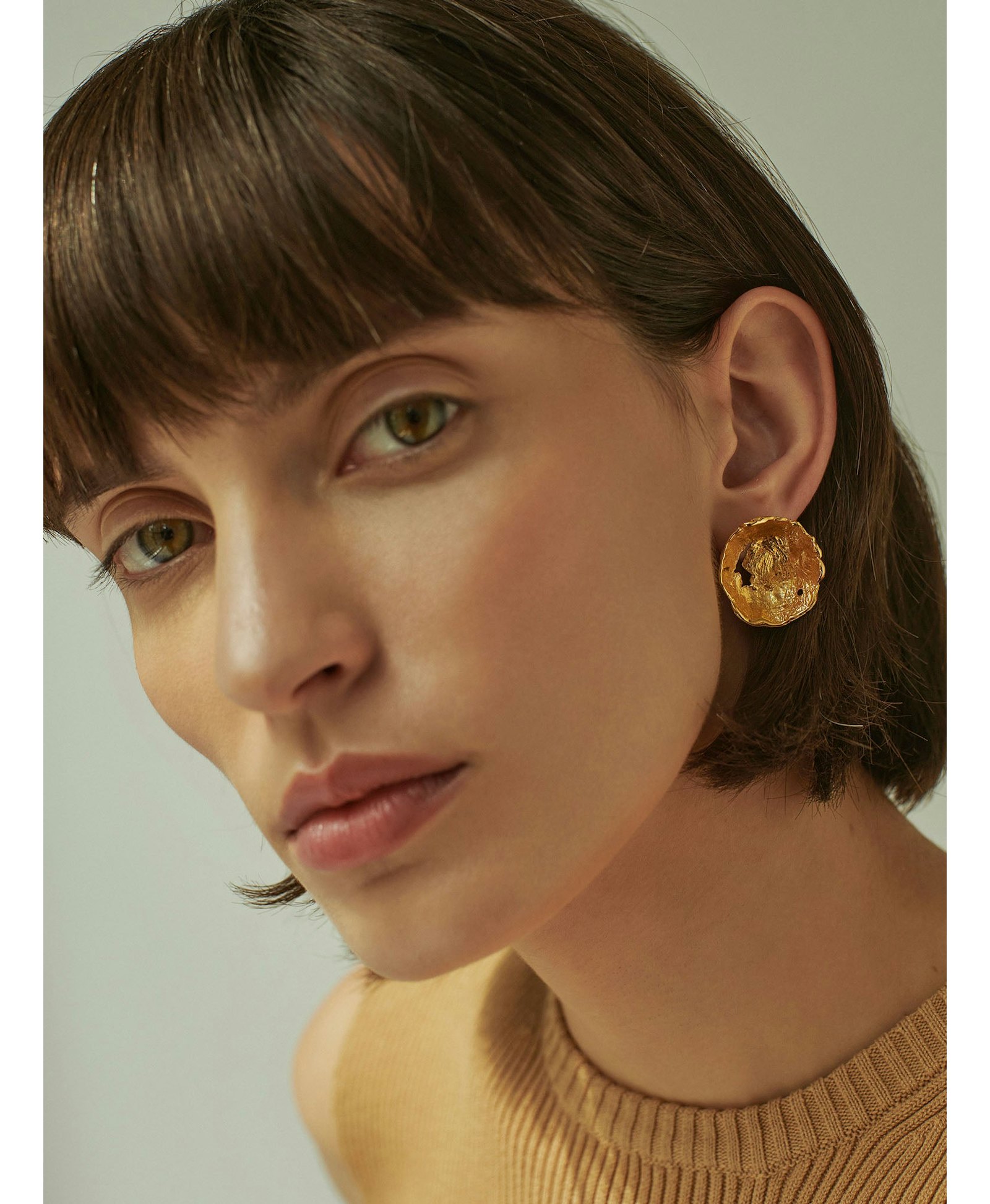 Vacation Sun Earrings Gold in Gold made by Eva Remenyi