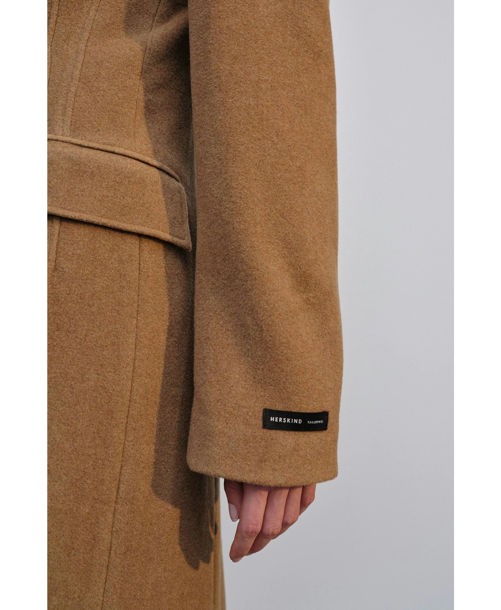 Ultra Coat - Croissant made by HERSKIND