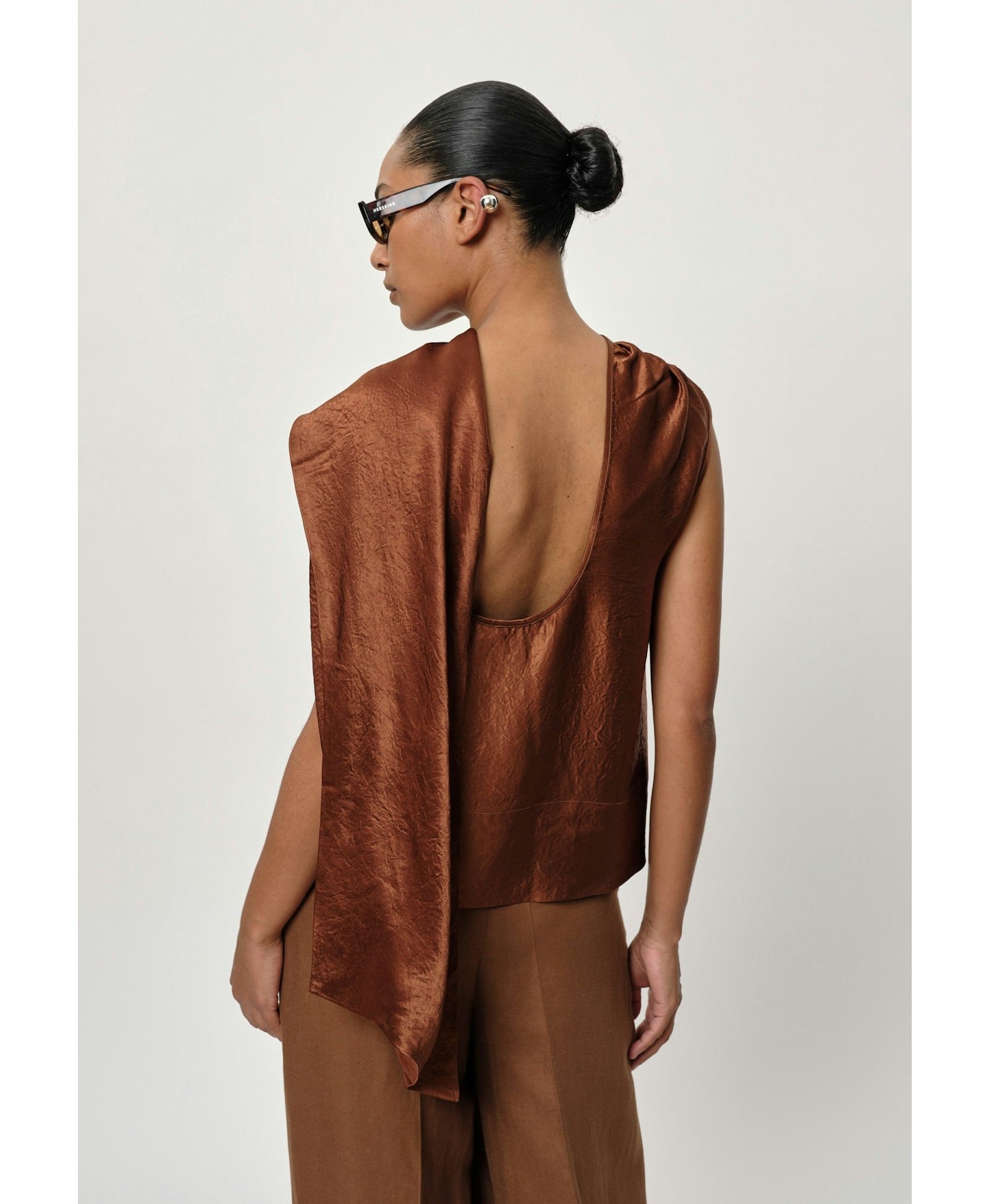 Ava Top - Toffee made by HERSKIND