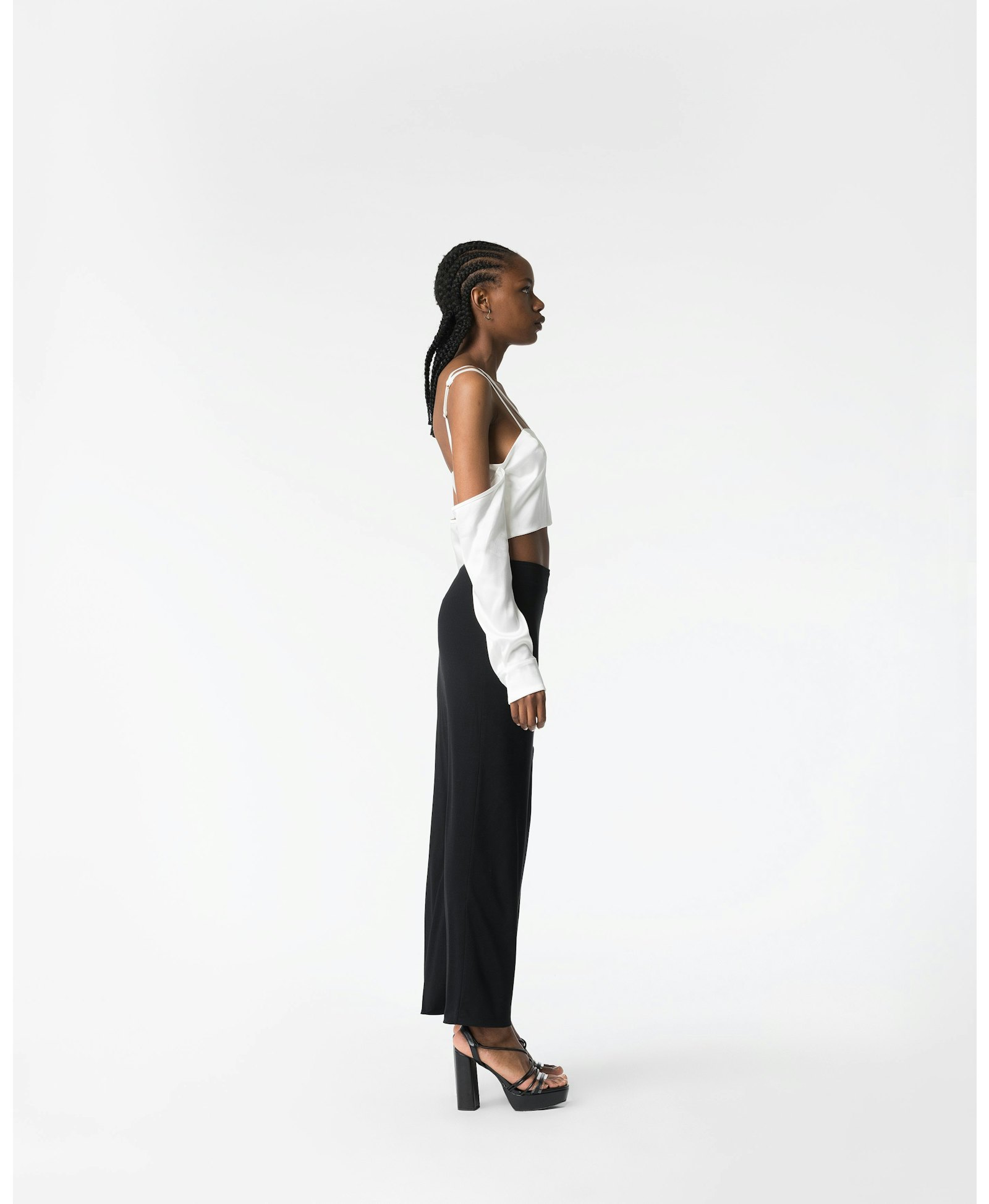 Lille short top in White made by DIVALO