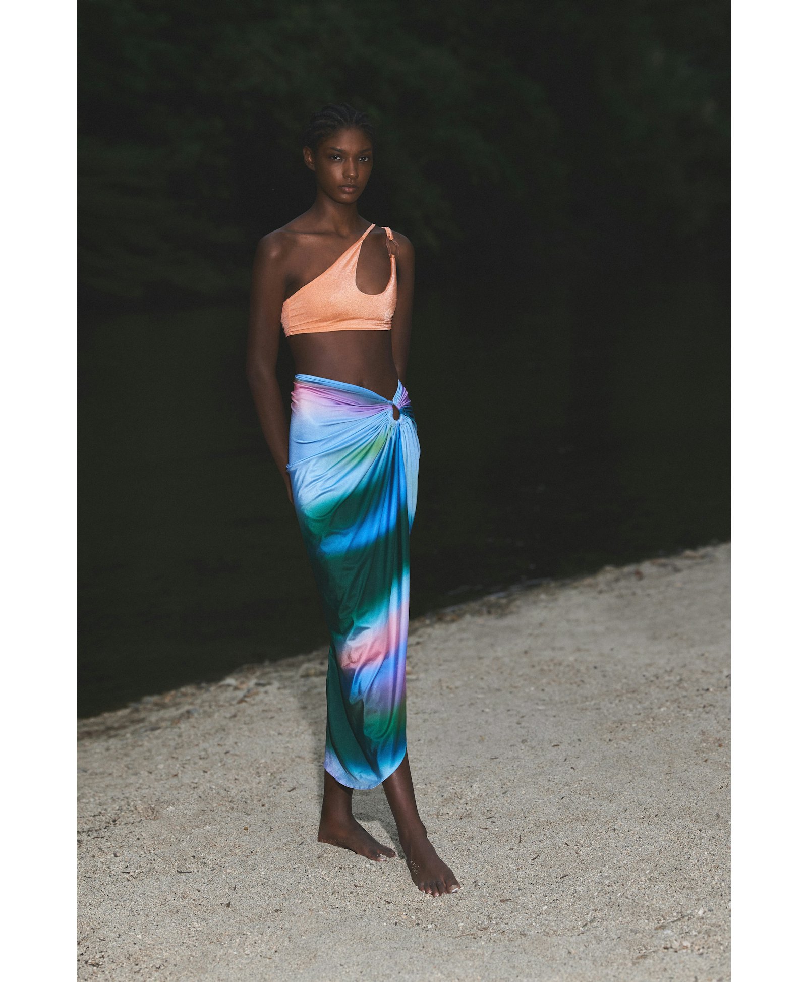 Such a top made by BAOBAB