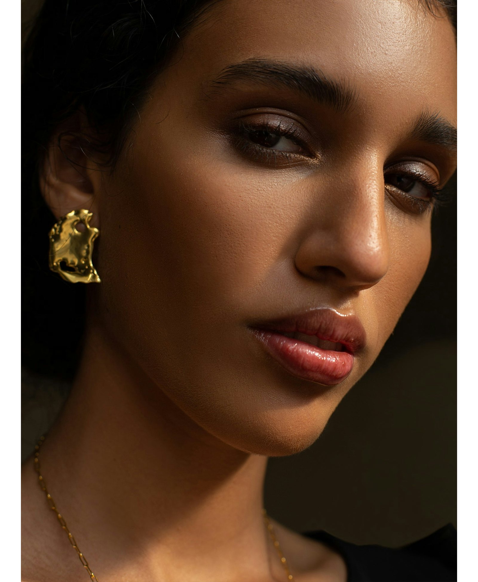 Talisman Moon Earrings Gold in Gold made by Eva Remenyi