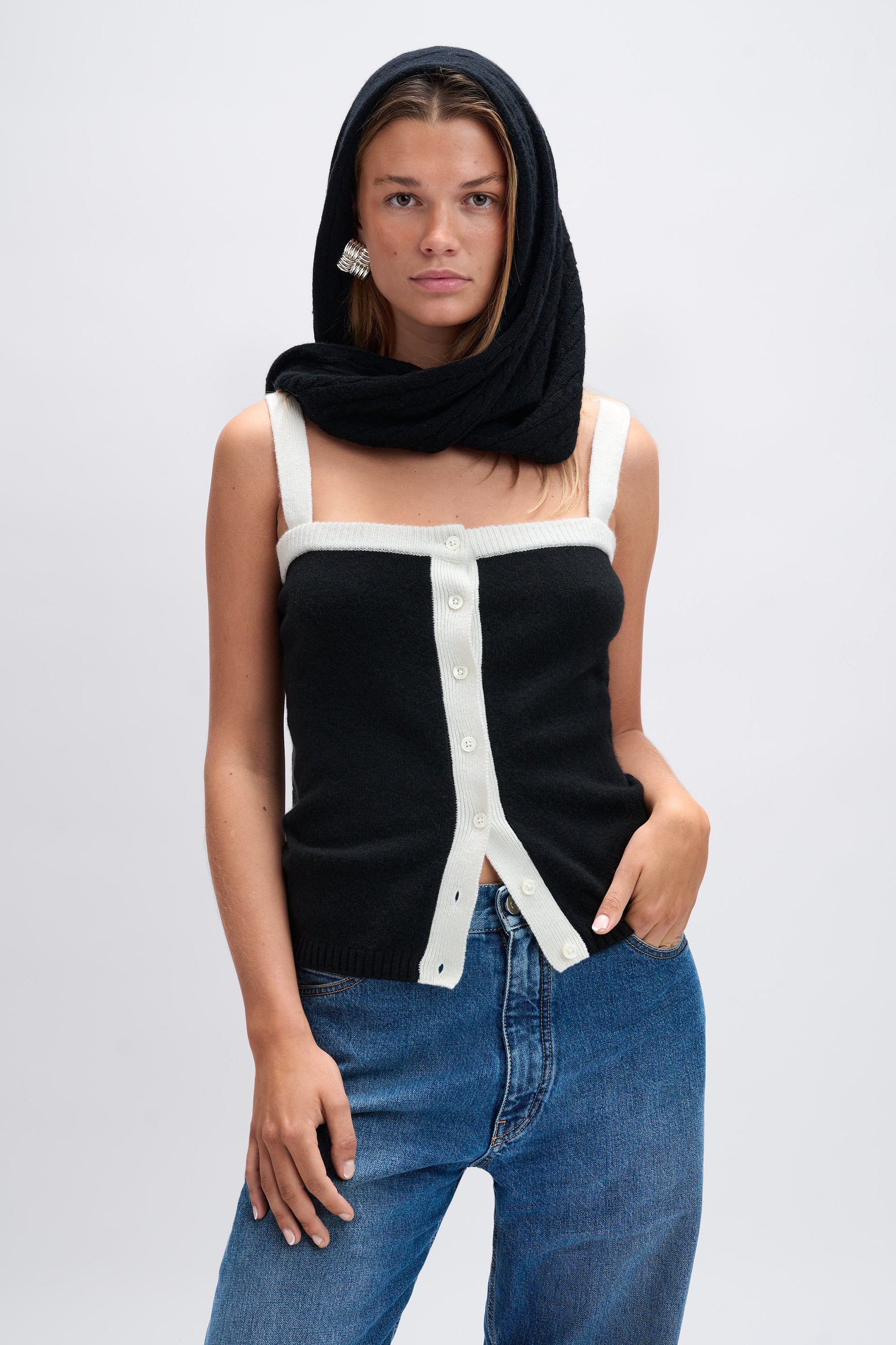 CLOEYS CASHMERE TANK TOP BLACK & WHITE 