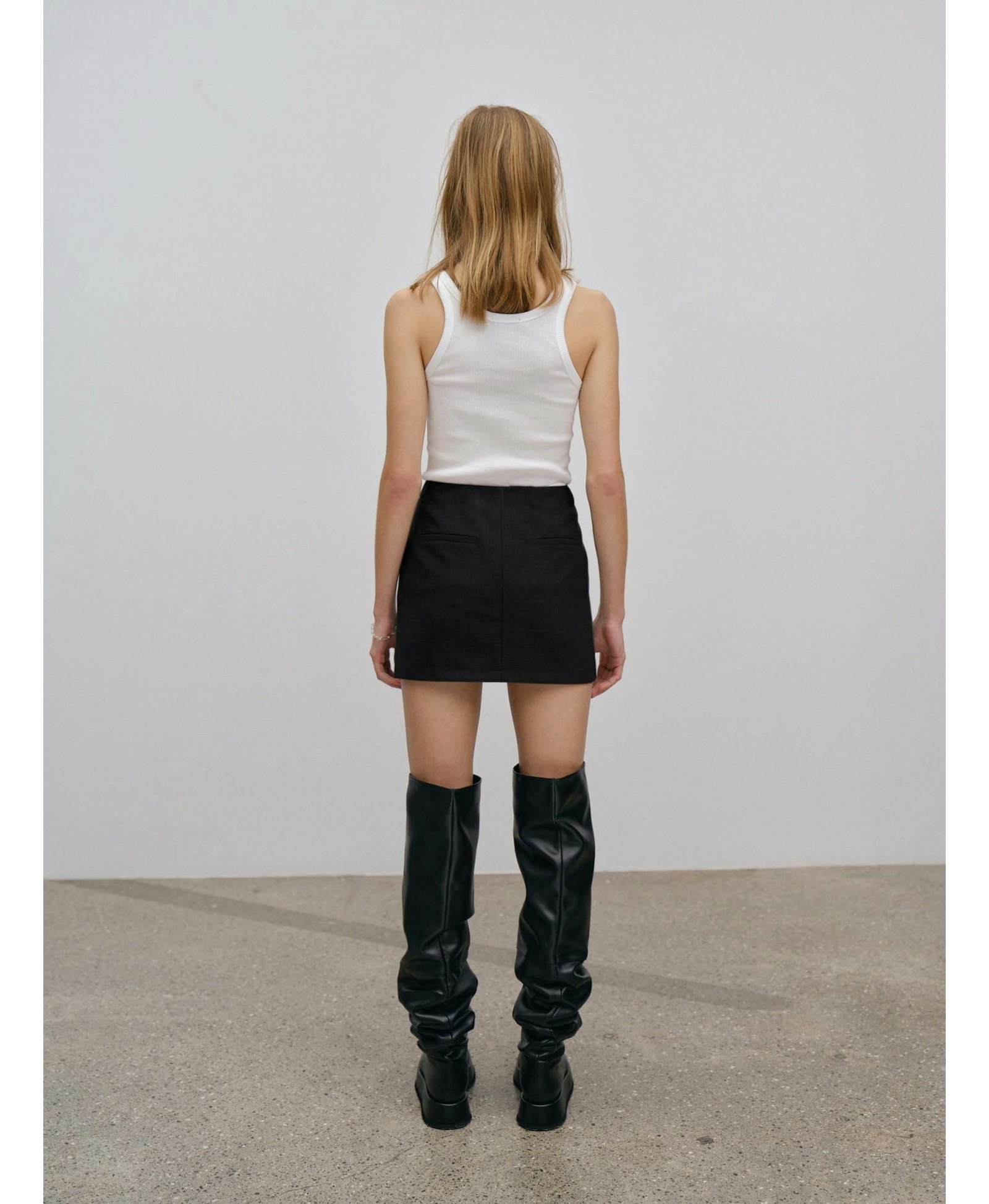 Debby Mini skirt - Black made by HERSKIND