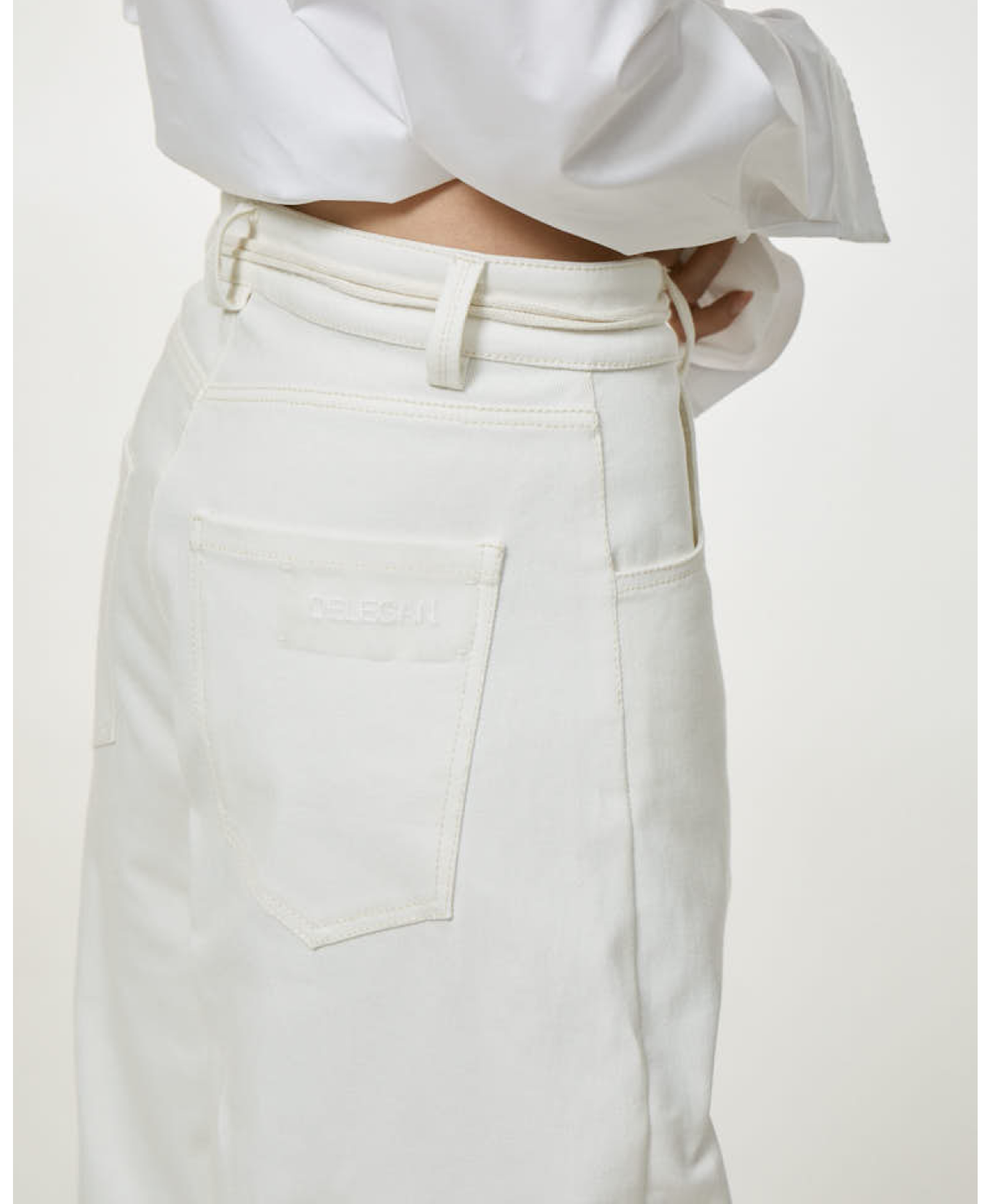 BELT WITH PORCELAIN BLUEBOTTLES made by DELEGAN Clothes