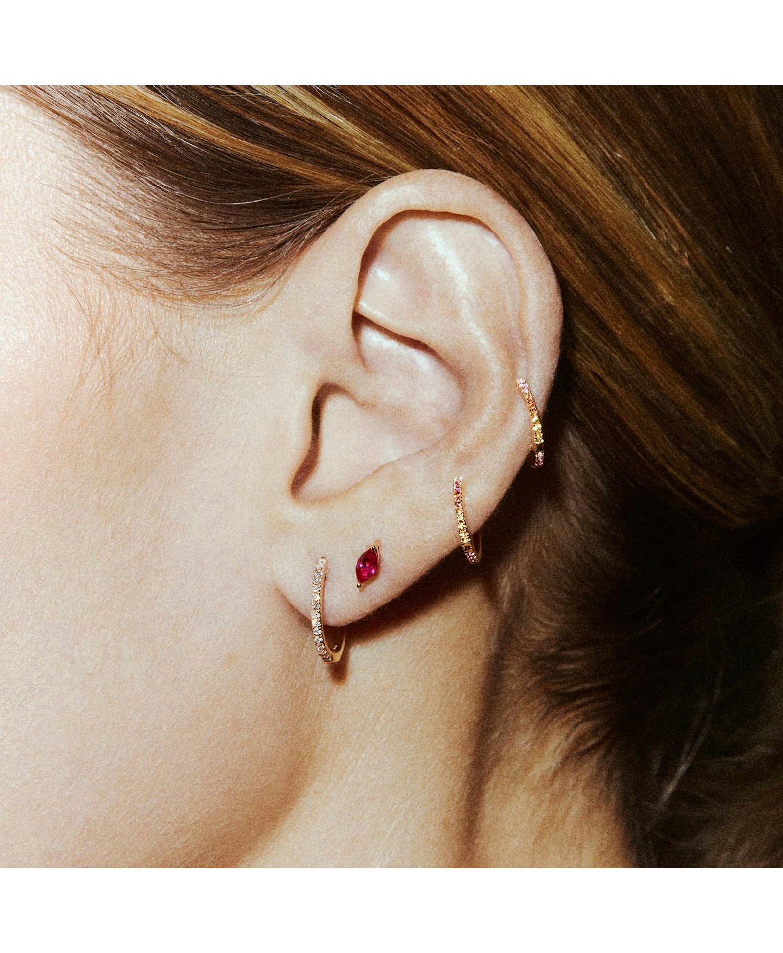 POISE AND PASSION LABRET - MARQUISE CUT RUBY - YELLOW GOLD made by ENNUI