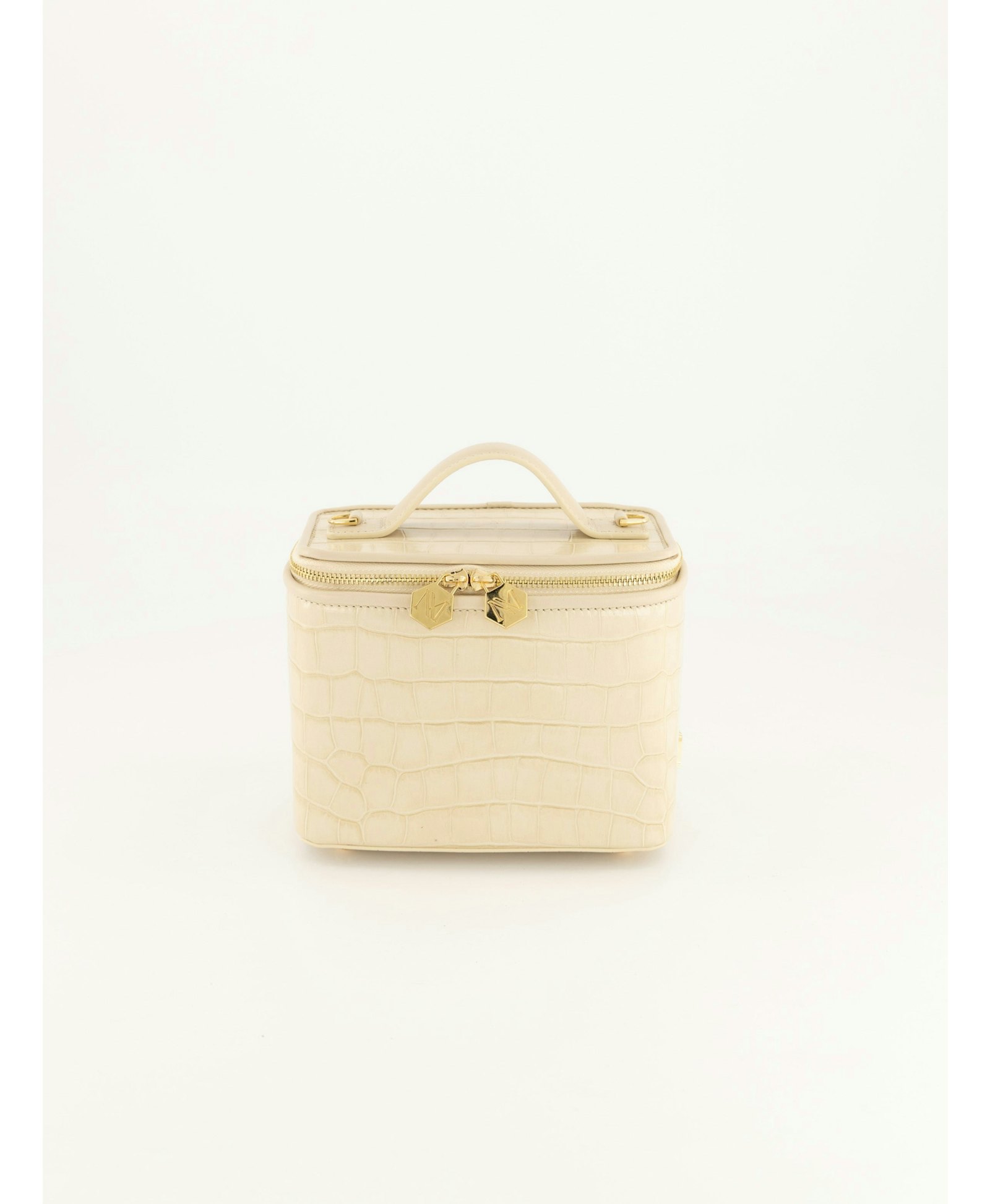 Betty Beyaz made by Maven Bag