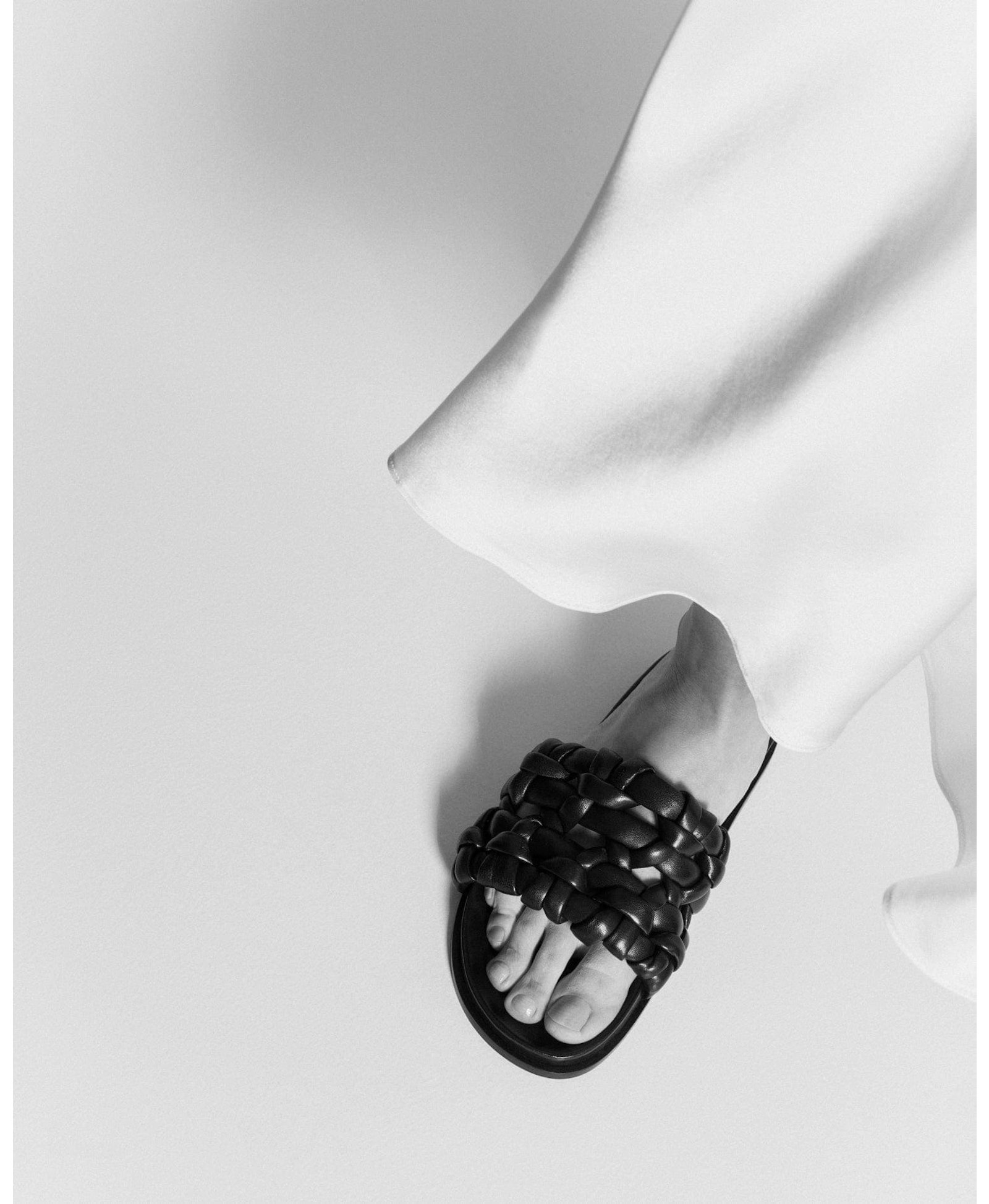 The Pool Slide - Black - Limited Edition made by ESSEN