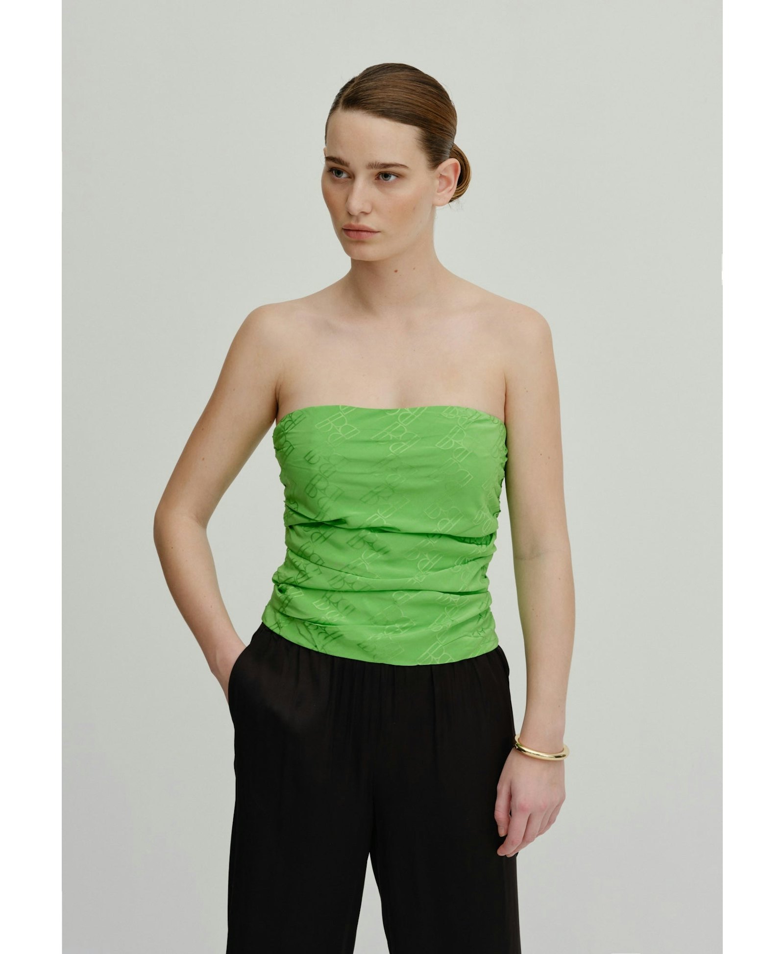 Milo Top - Grass Green in Green made by HERSKIND