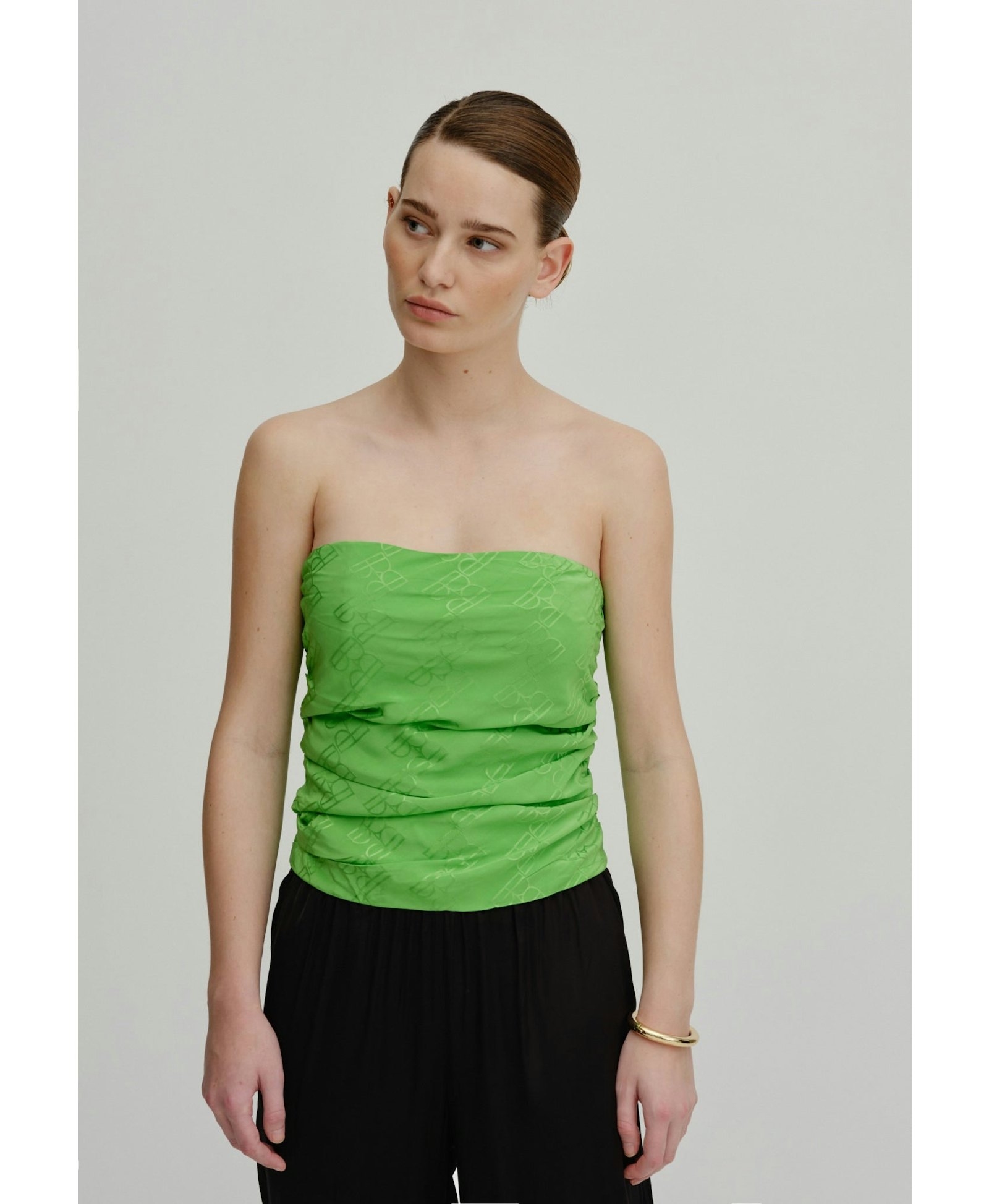 Milo Top - Grass Green in Green made by HERSKIND