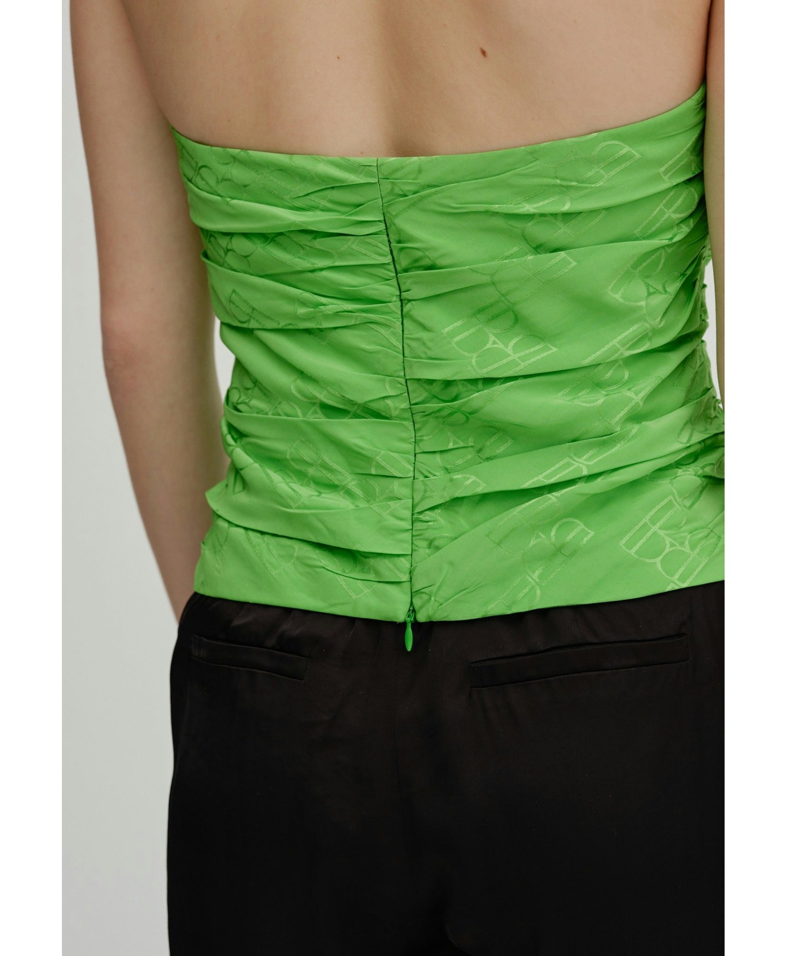 Milo Top - Grass Green in Green made by HERSKIND
