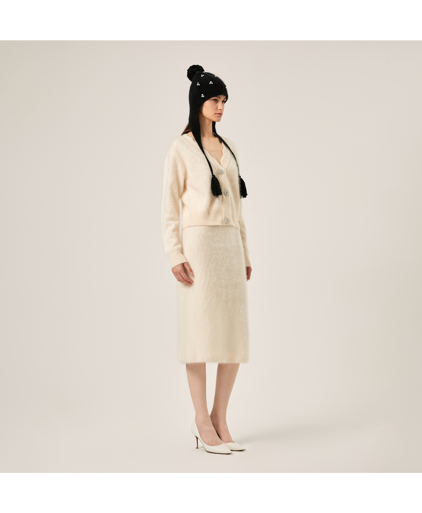 FLUFFY CASHMERE SCALLOPED V-NECK CARDIGAN in White made by CRUSH Collection