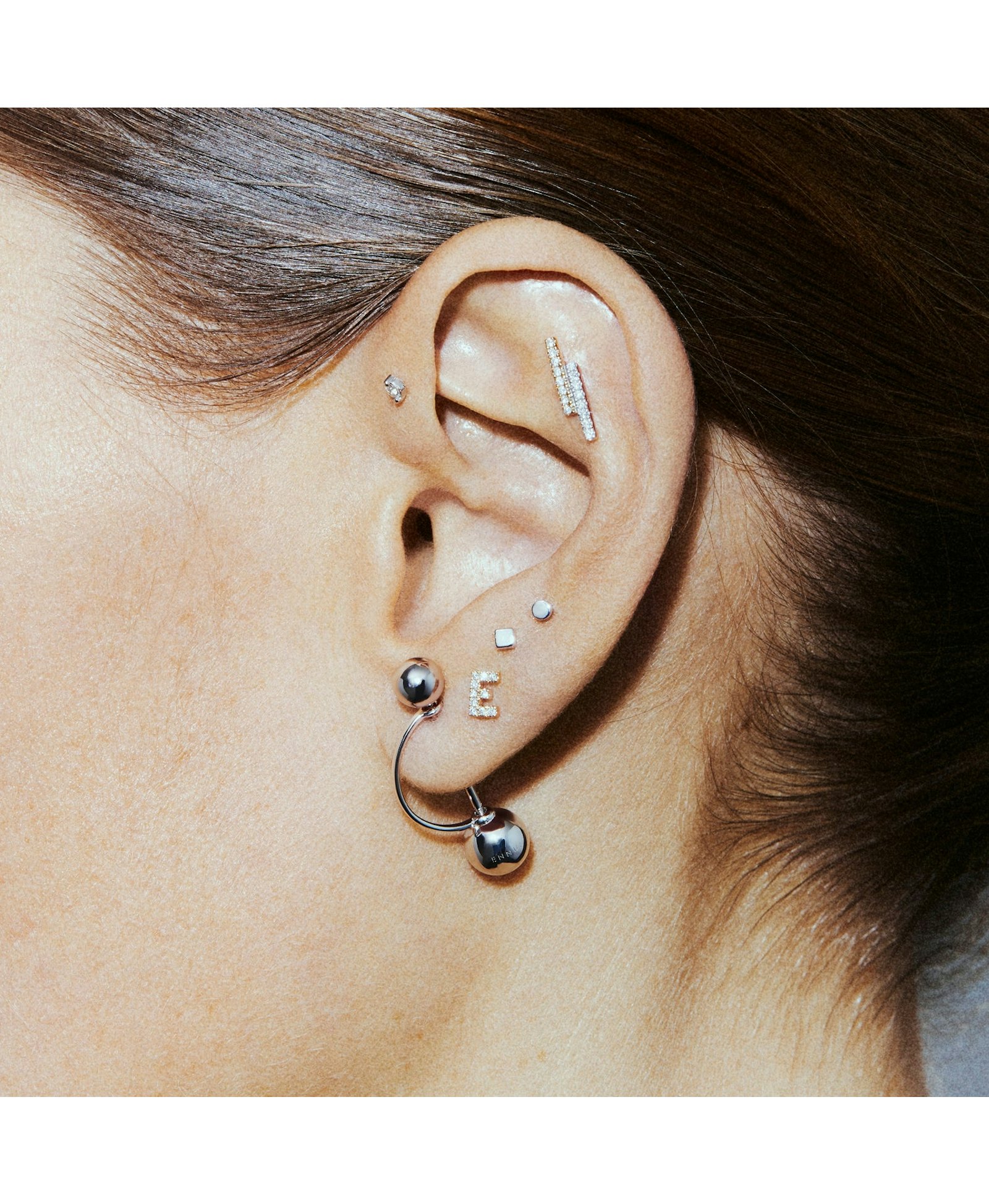 LETTER LABRET - WHITE DIAMOND & YELLOW GOLD made by ENNUI