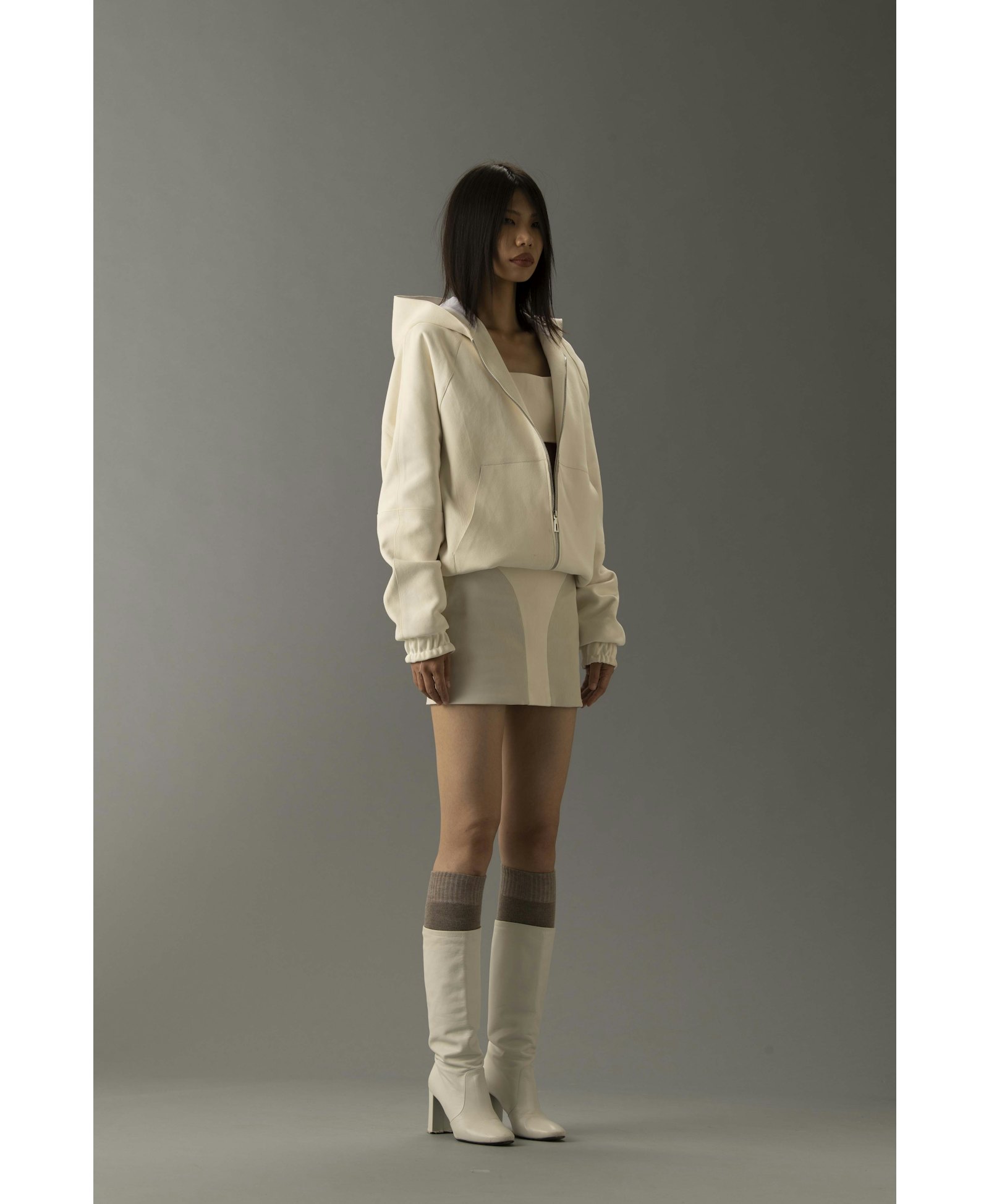 BLISS LEATHER & SUEDE SKIRT in White made by Vestiaire d'un Oiseau Libre