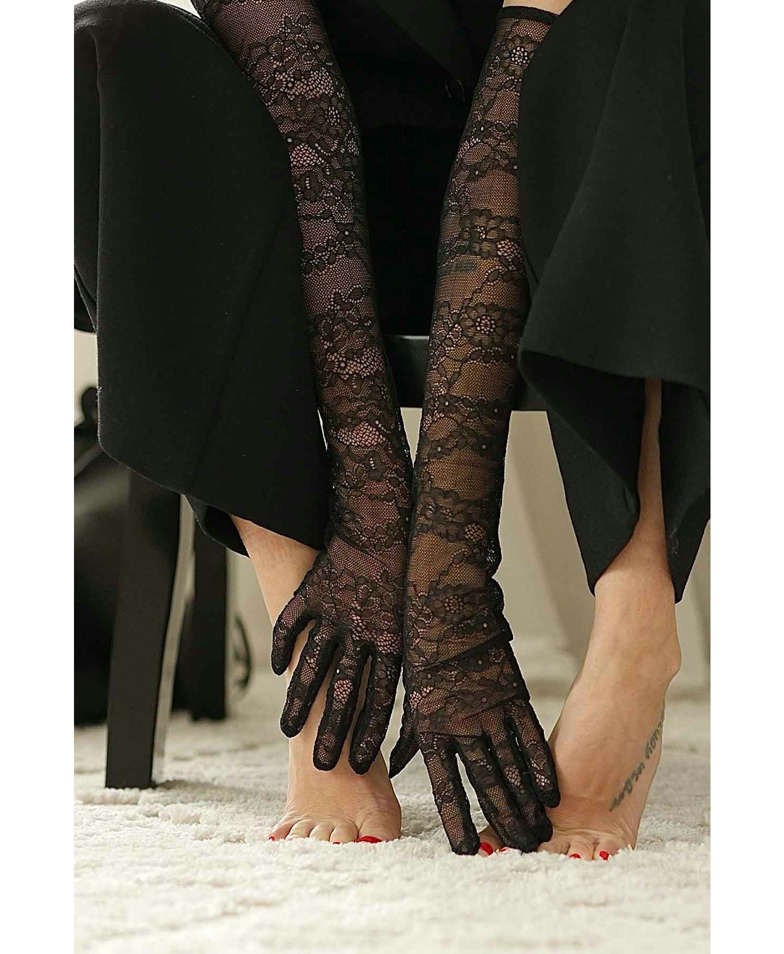 Lace Long Black made by Handsome Stockholm