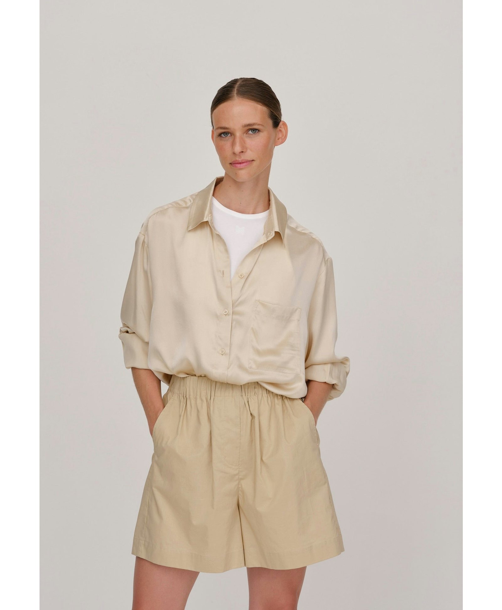 Alma Shorts - Sand made by HERSKIND