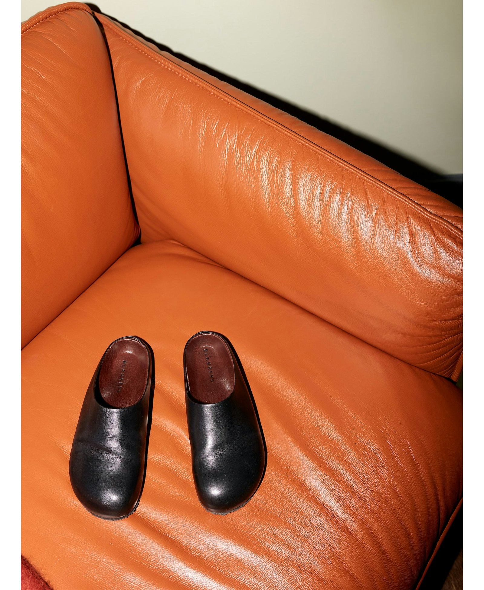 THE MONIKA SMOOTH BLACK made by Blankens