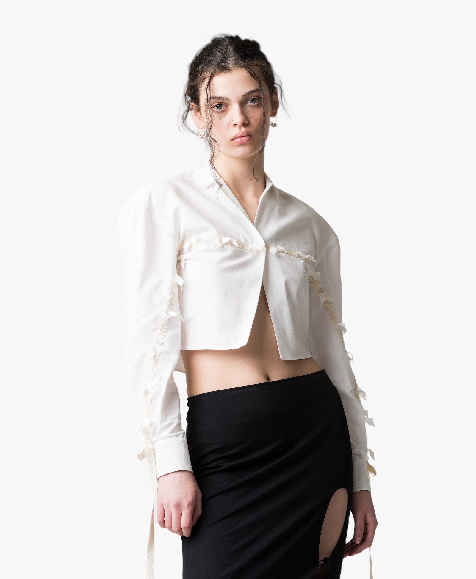 Raven shirt in White made by DIVALO