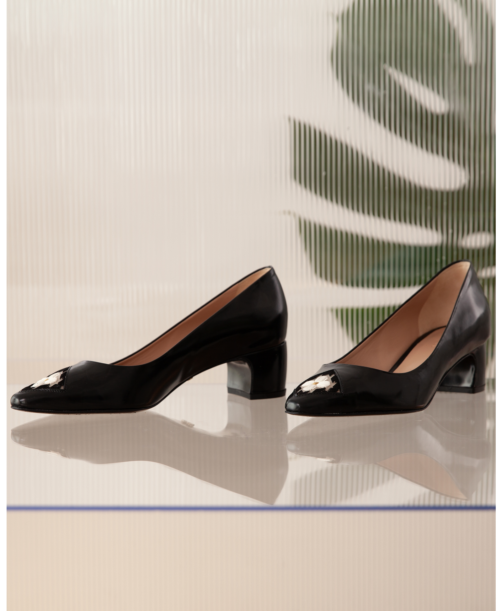 Fiorellini Pump Leather 45 Black in Black made by ATANA