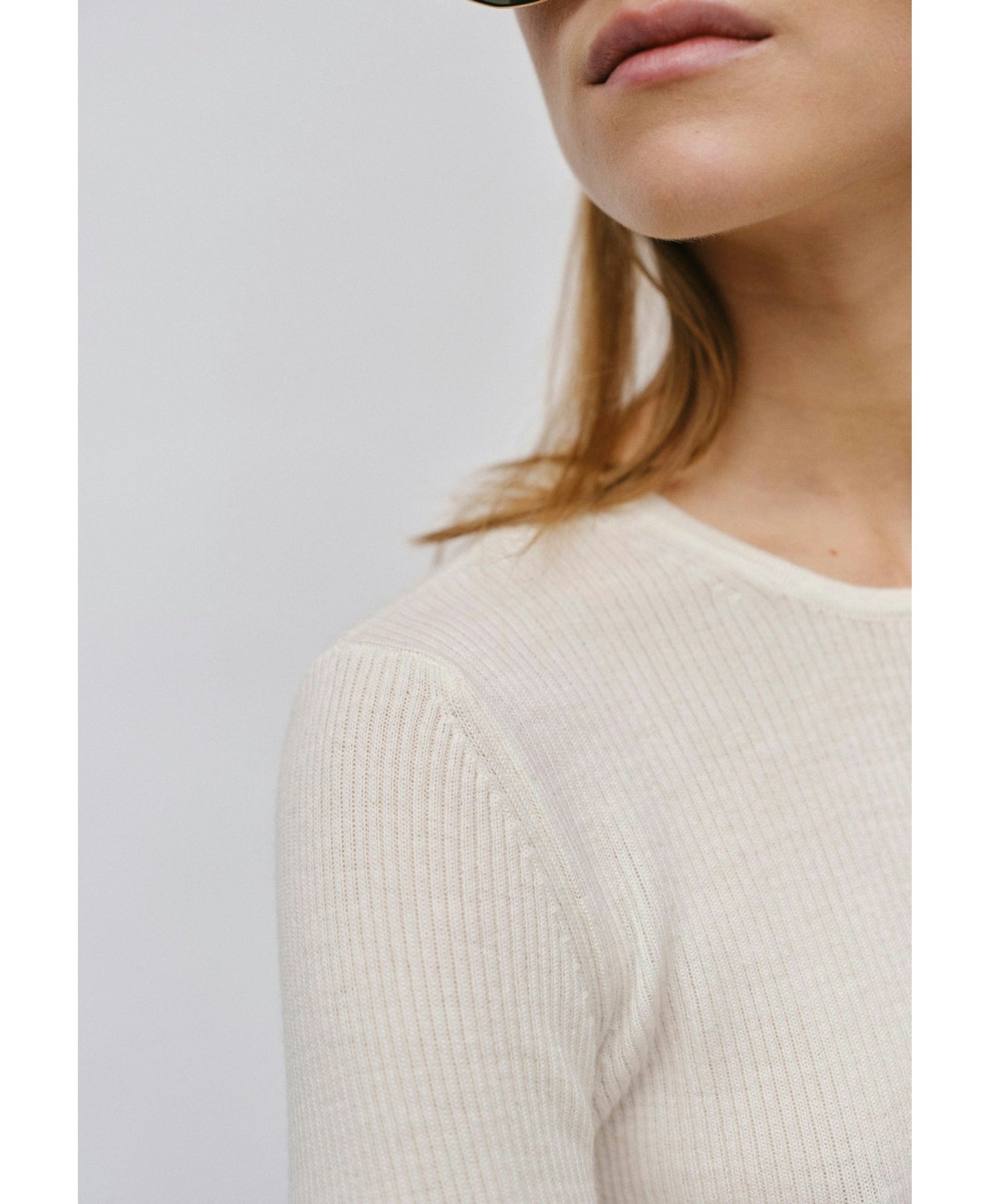 Camb Knit Blouse - Off White made by HERSKIND