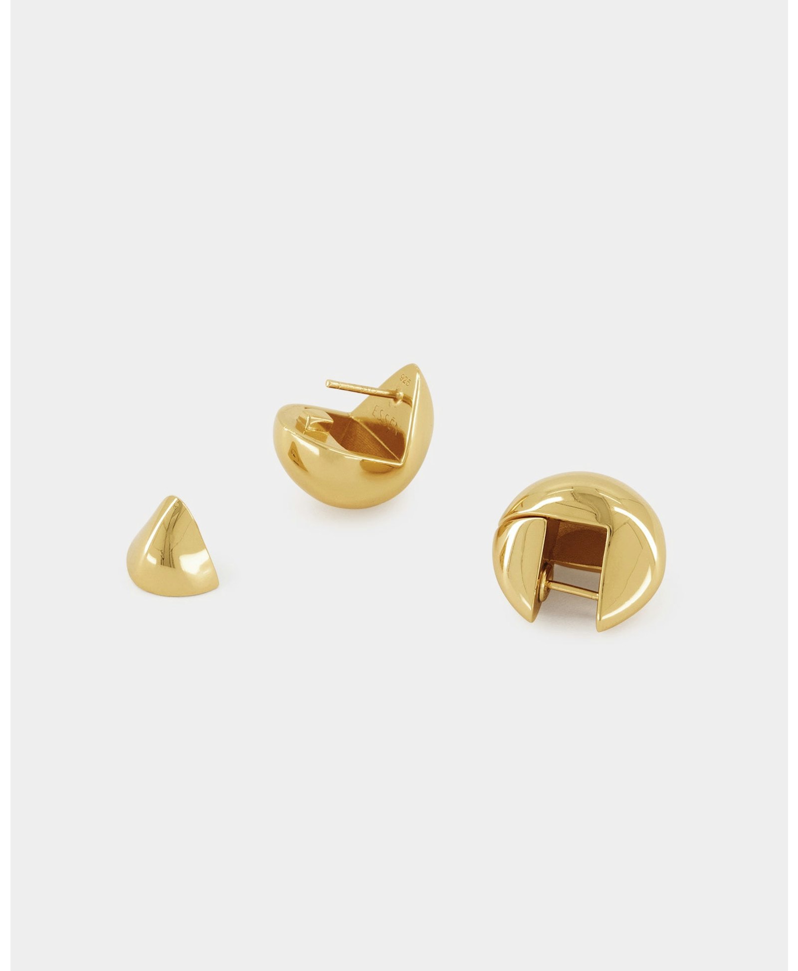 The Drop Earrings - Gold in Gold made by ESSEN
