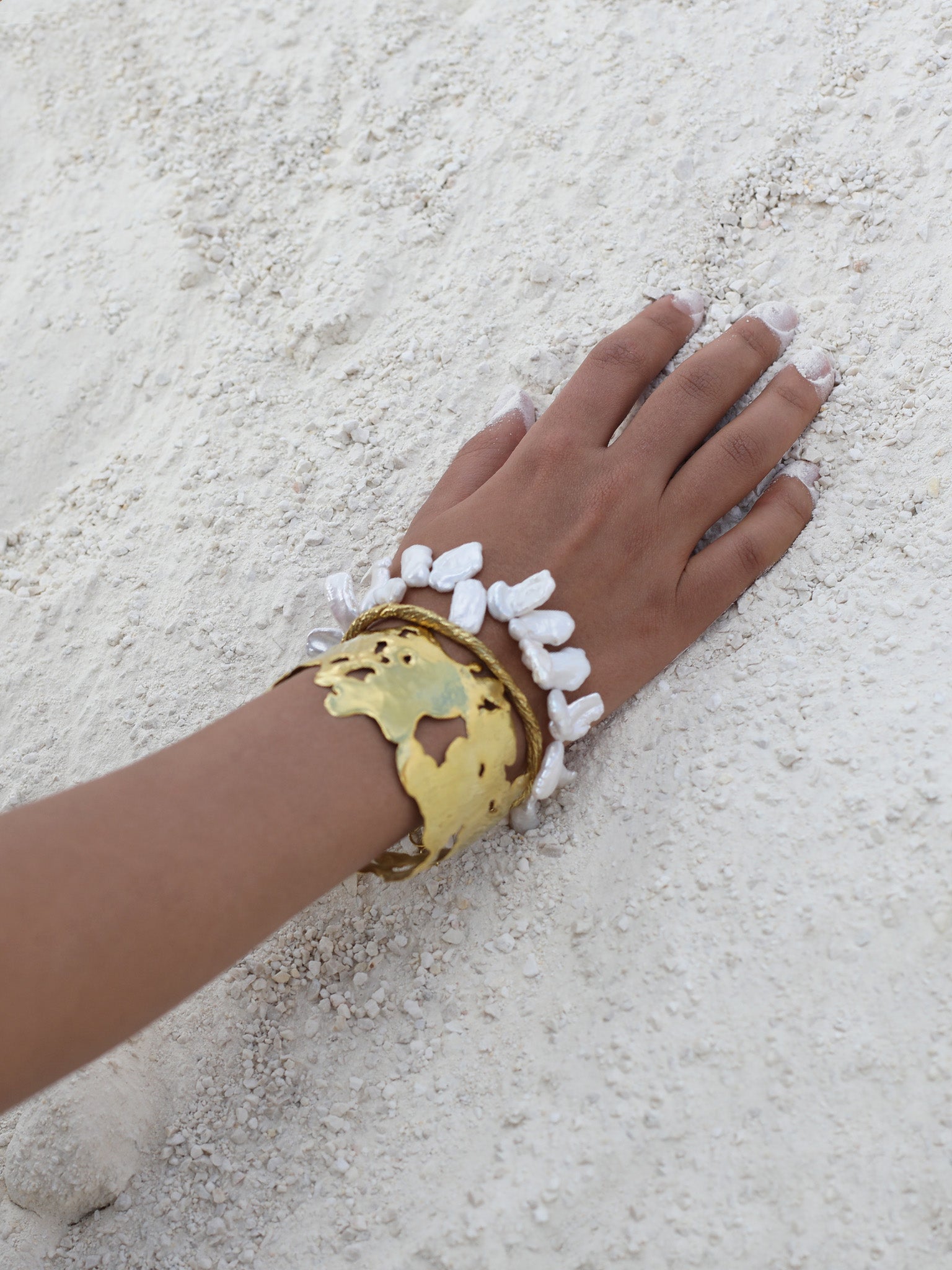 Shop Eva Remenyi Euphoria Keshi Pearl Bracelet In Gold