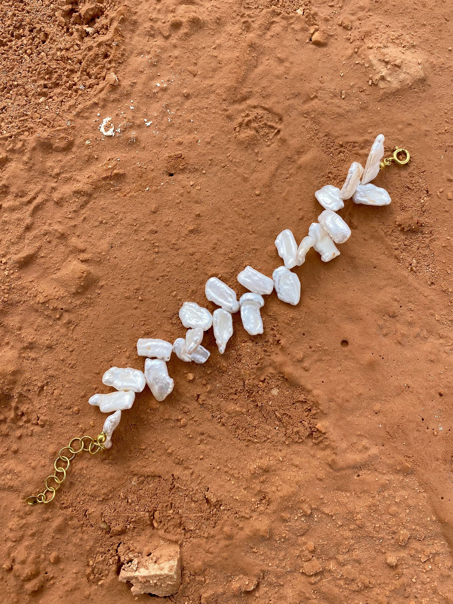 Shop Eva Remenyi Euphoria Keshi Pearl Bracelet In Gold