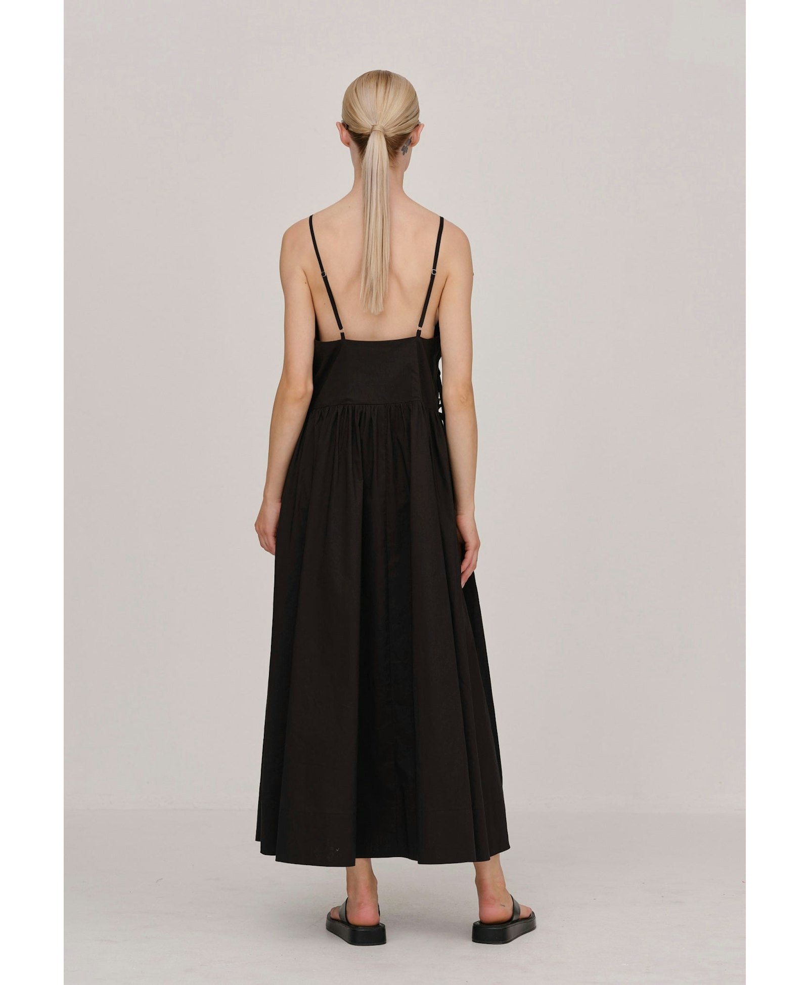 Miranda Dress - Black made by HERSKIND