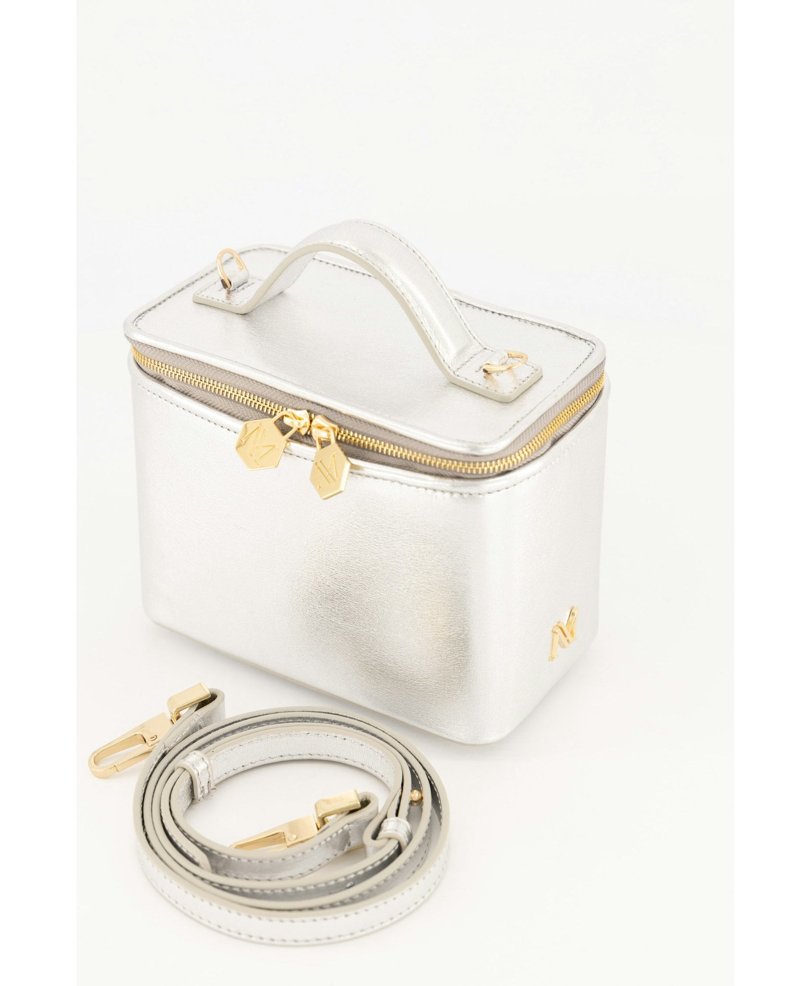 Betty Gümüş made by Maven Bag