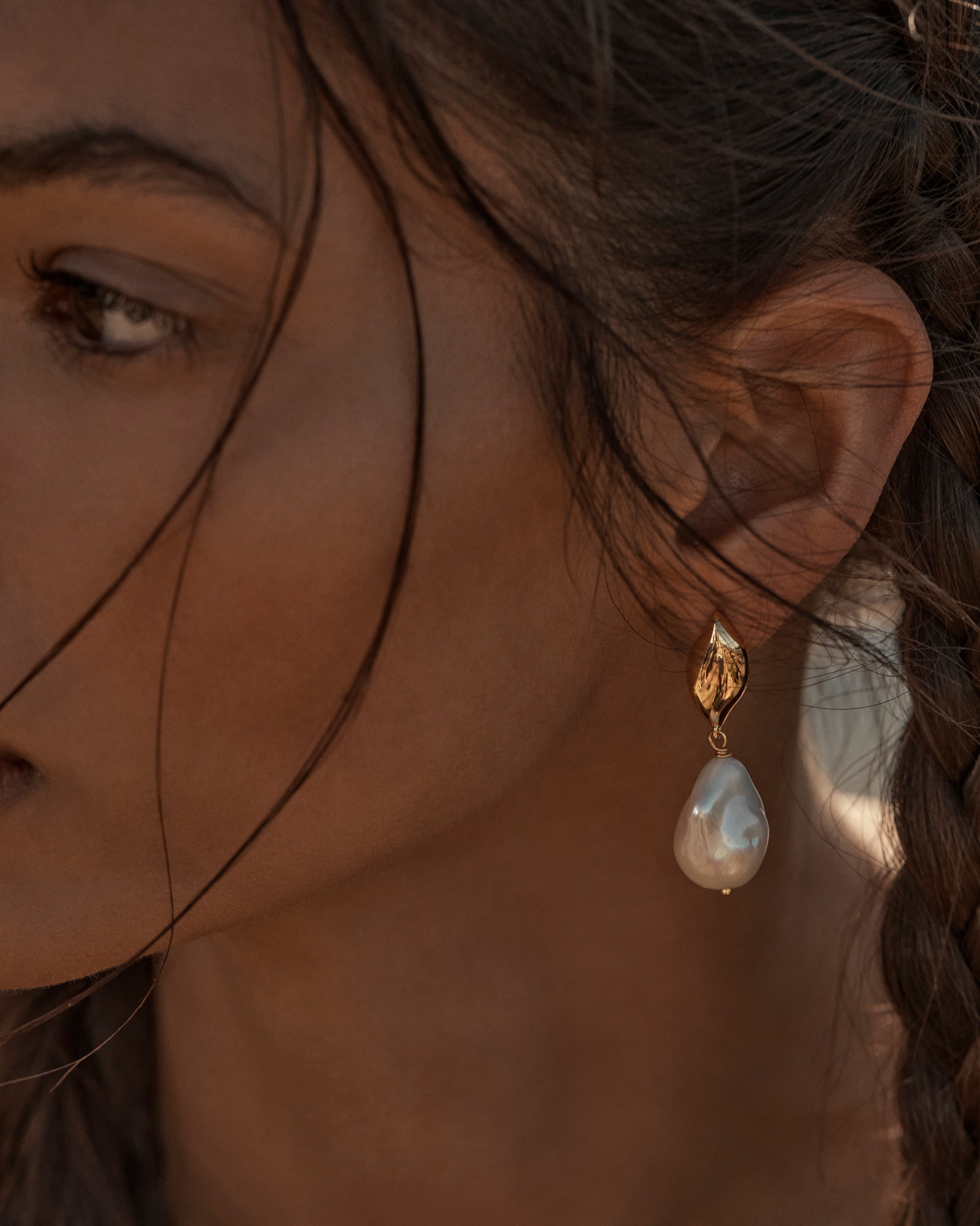 Shop Amber Sceats Isola Earrings In Silver