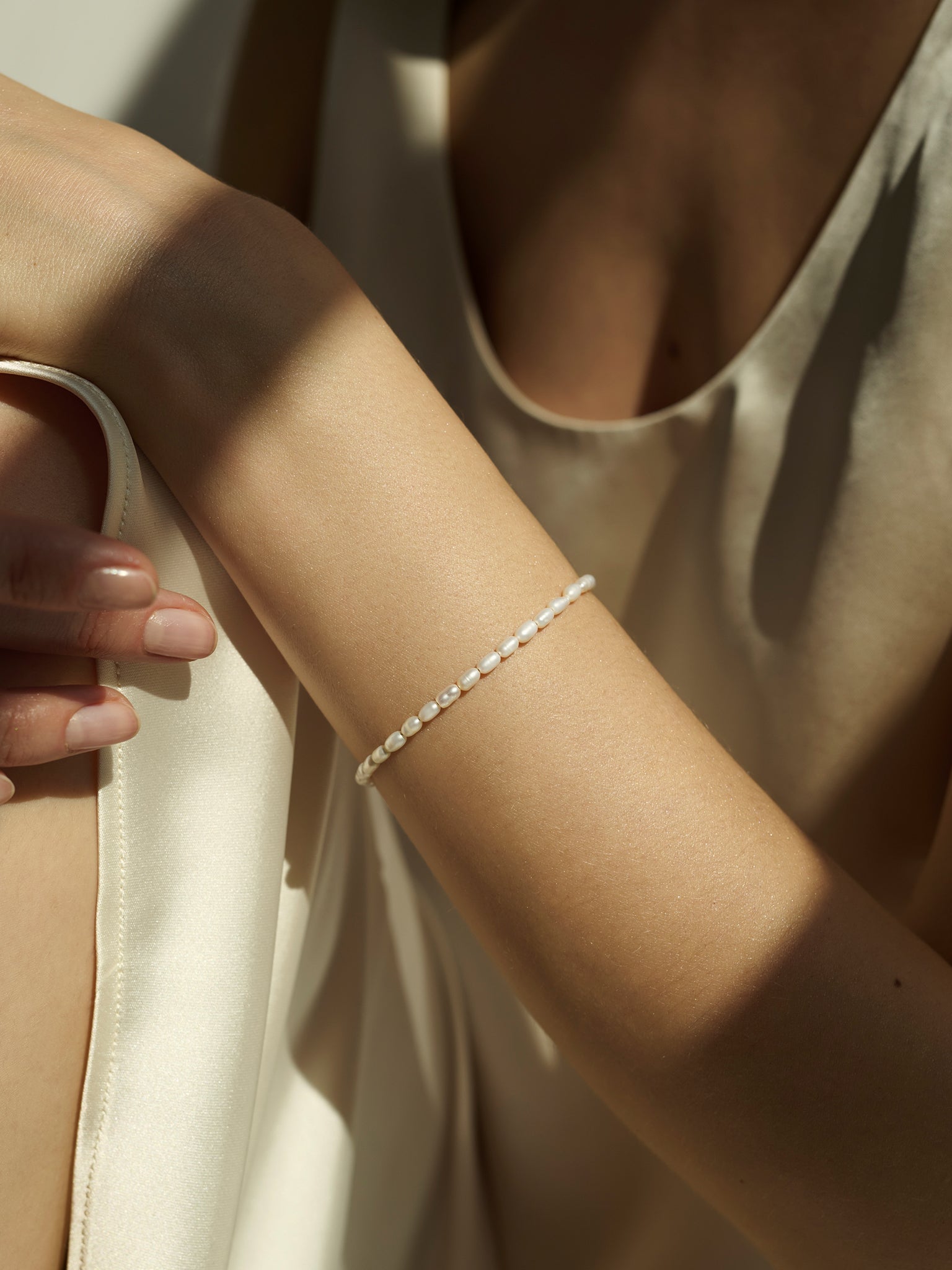 Shop Eva Remenyi Rice Pearl Bracelet