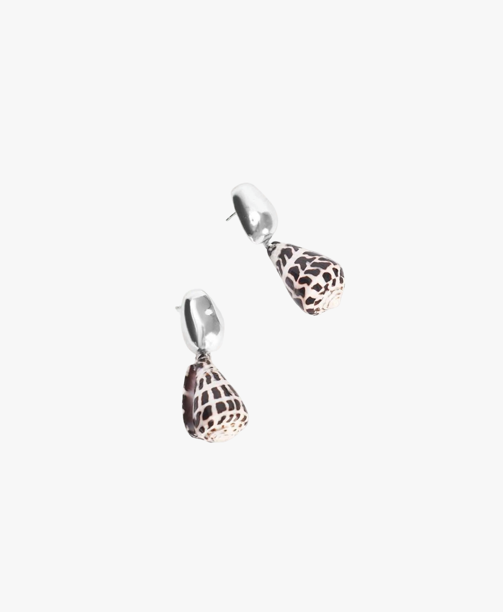 Nassa Earrings made by BAOBAB