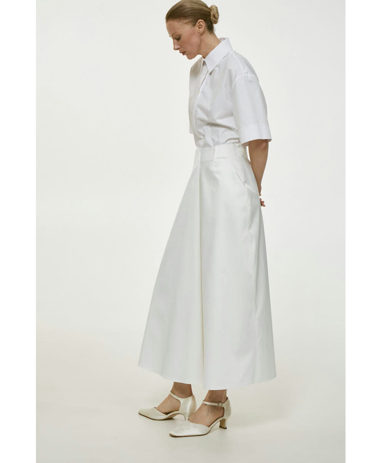 WHITE SKIRT made by DELEGAN Clothes